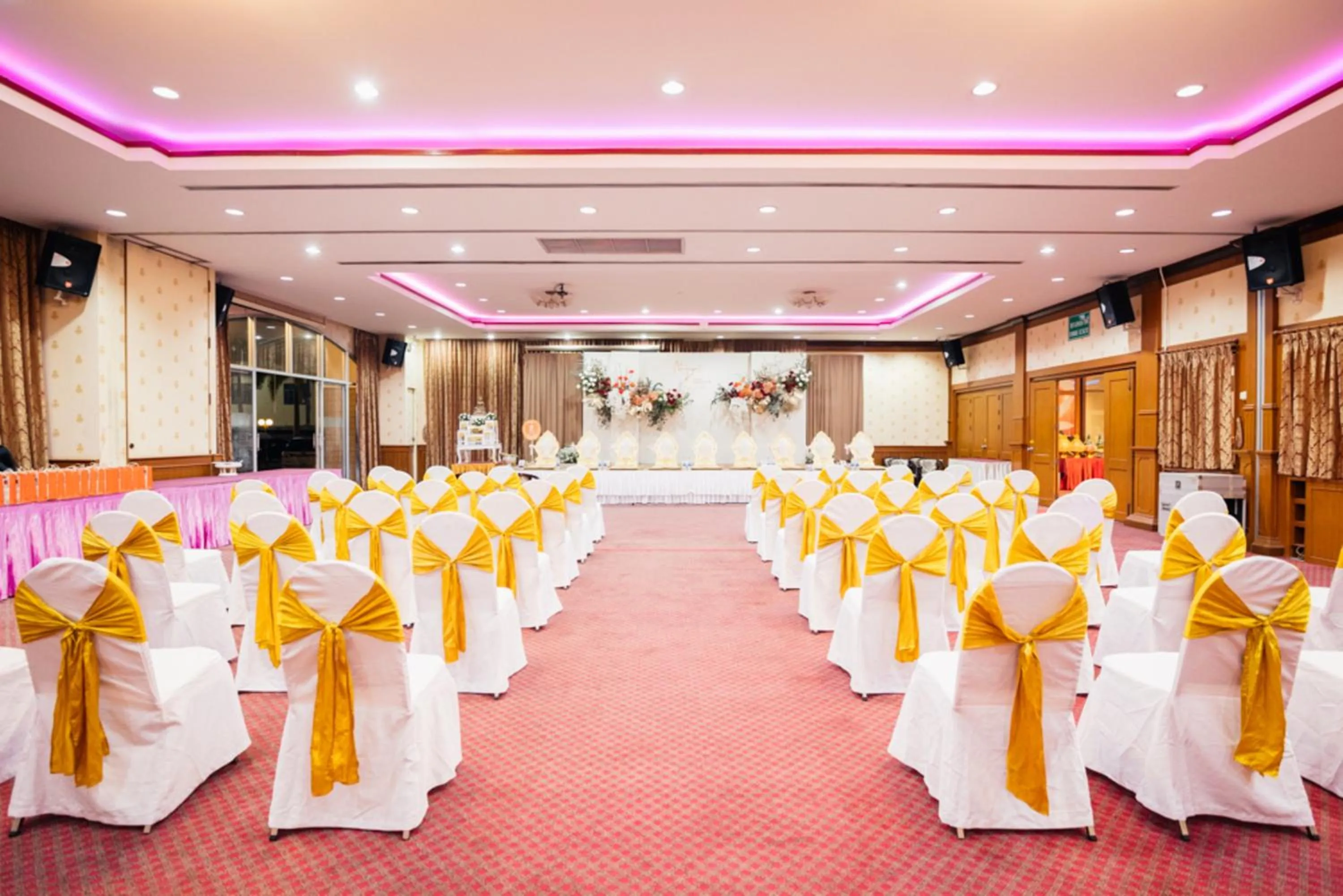 wedding in Chumphon Gardens Hotel