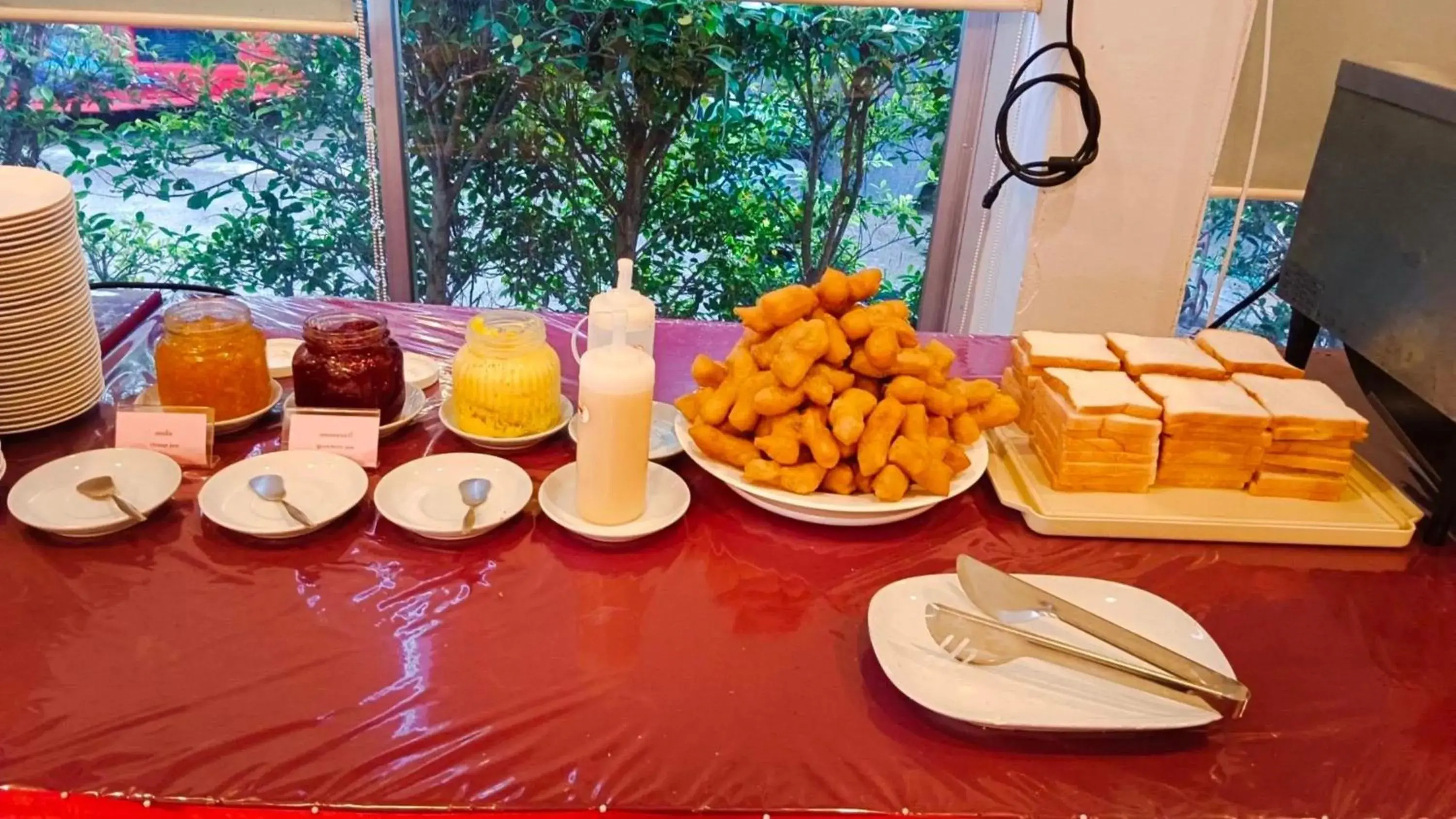 Breakfast in Chumphon Gardens Hotel Breakfast in Chumphon Gardens Hotel