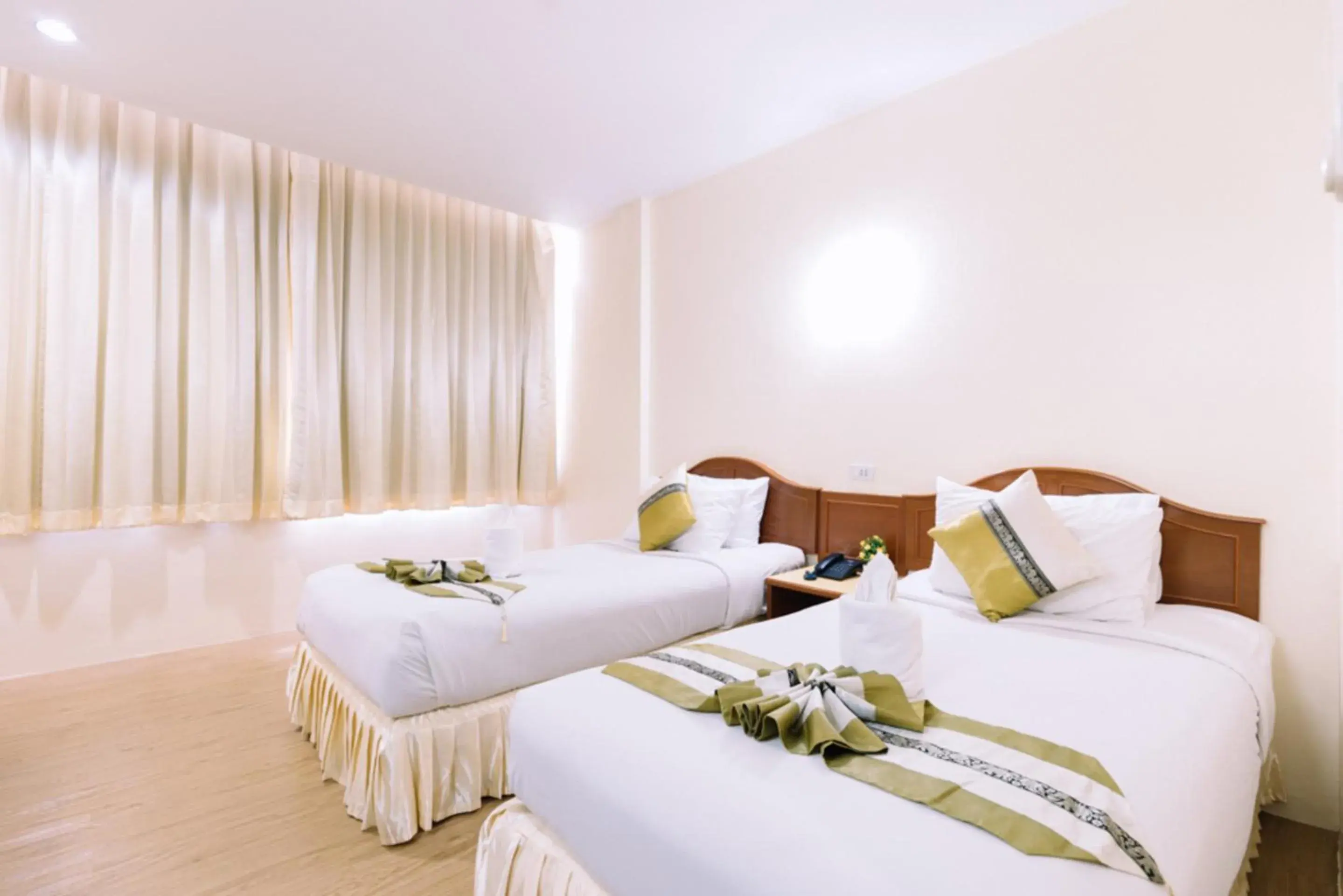 Bedroom, Bed in Chumphon Gardens Hotel Bedroom, Bed in Chumphon Gardens Hotel