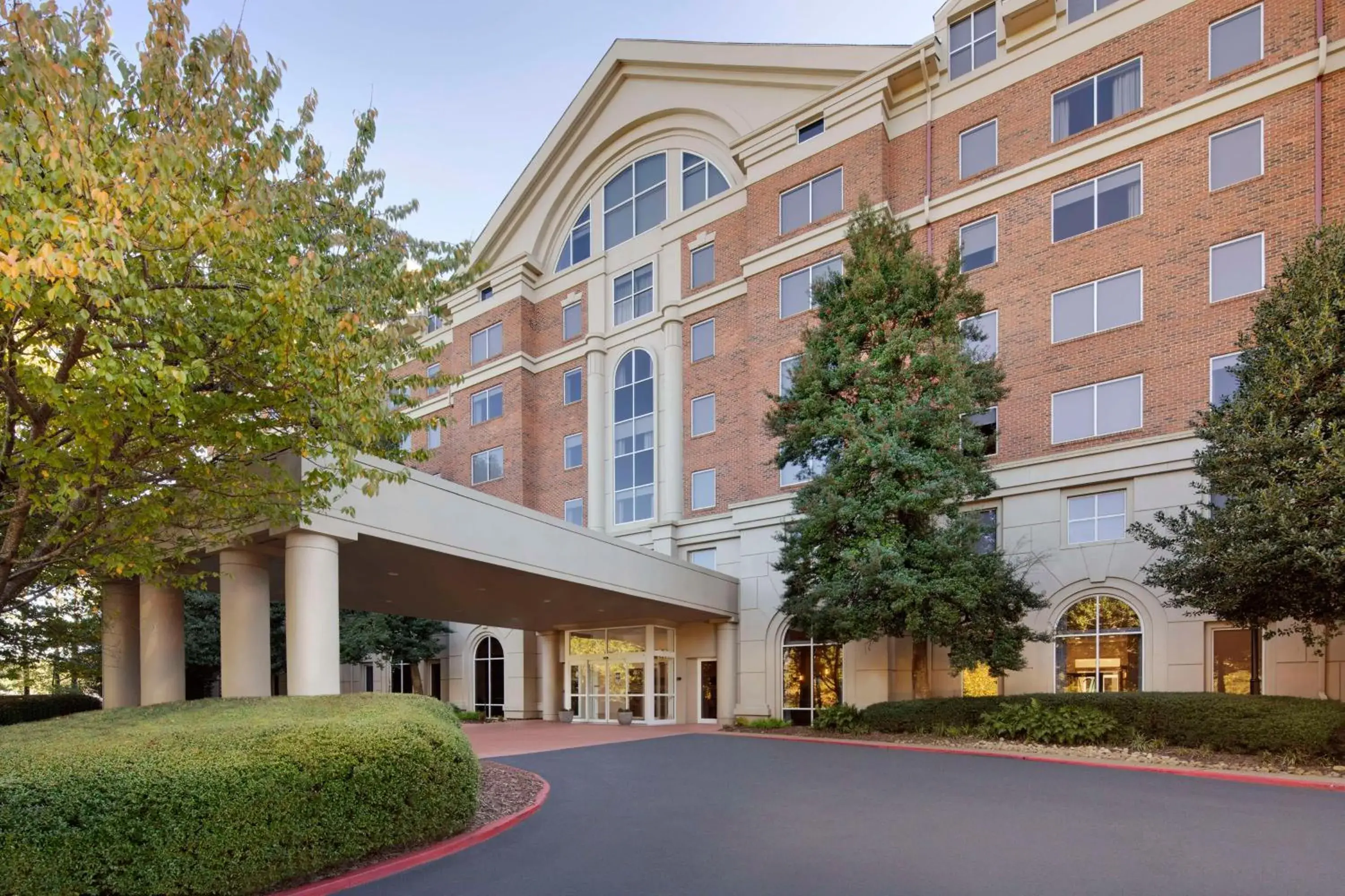 Property building in DoubleTree by Hilton Atlanta/Roswell - Alpharetta Area Property building in DoubleTree by Hilton Atlanta/Roswell - Alpharetta Area