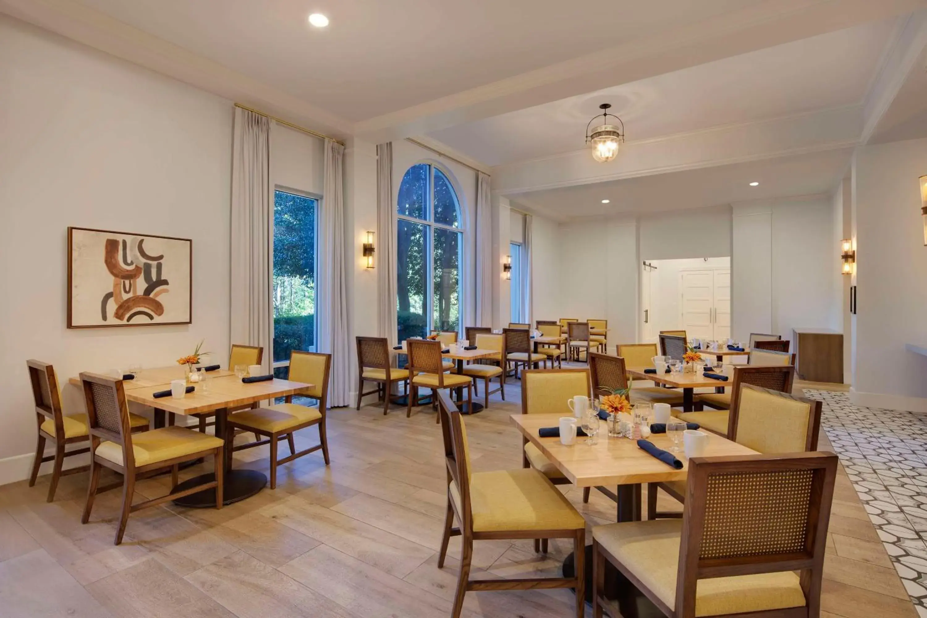 Restaurant/places to eat in DoubleTree by Hilton Atlanta/Roswell - Alpharetta Area Restaurant/places to eat in DoubleTree by Hilton Atlanta/Roswell - Alpharetta Area