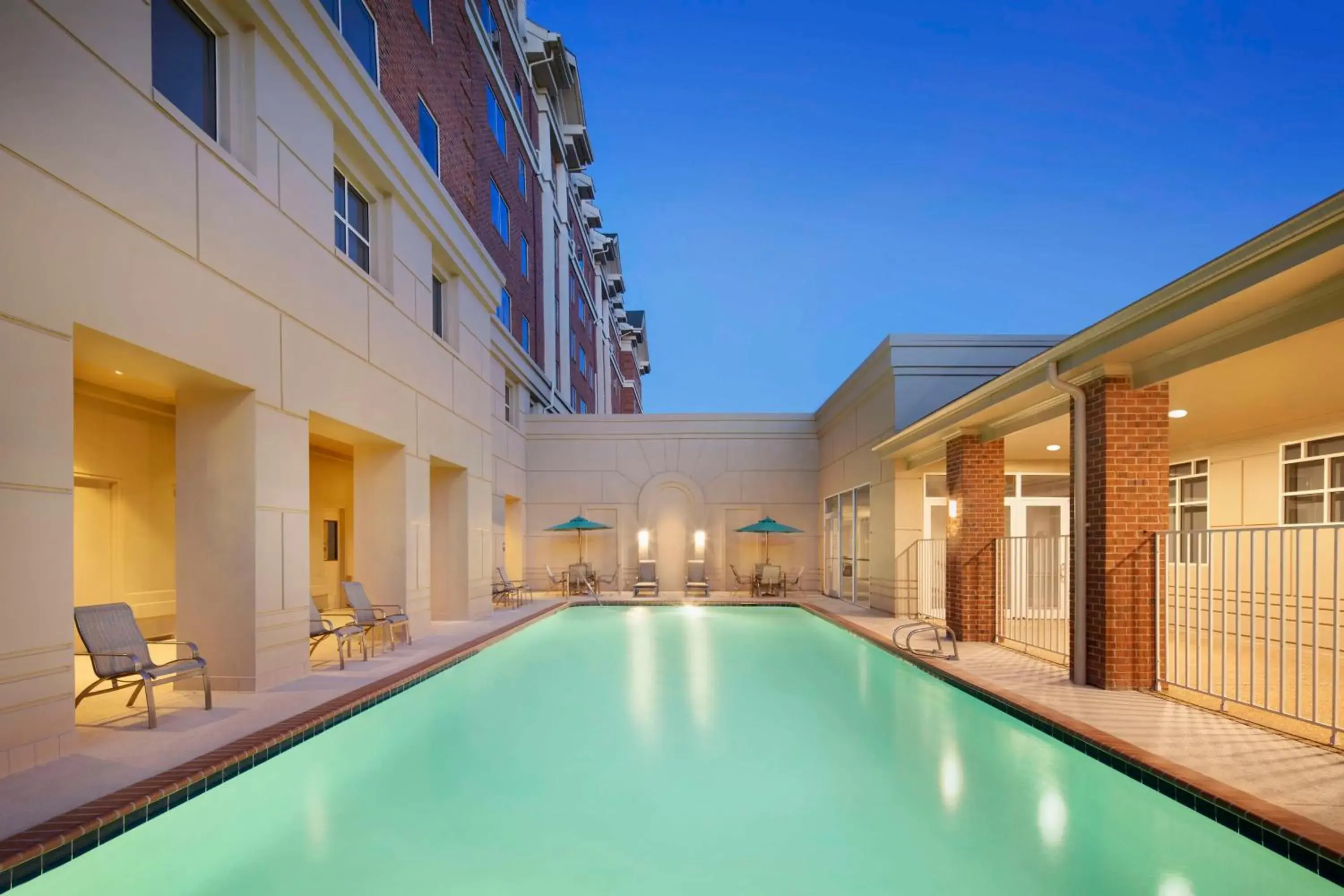 Pool view in DoubleTree by Hilton Atlanta/Roswell - Alpharetta Area Pool view in DoubleTree by Hilton Atlanta/Roswell - Alpharetta Area