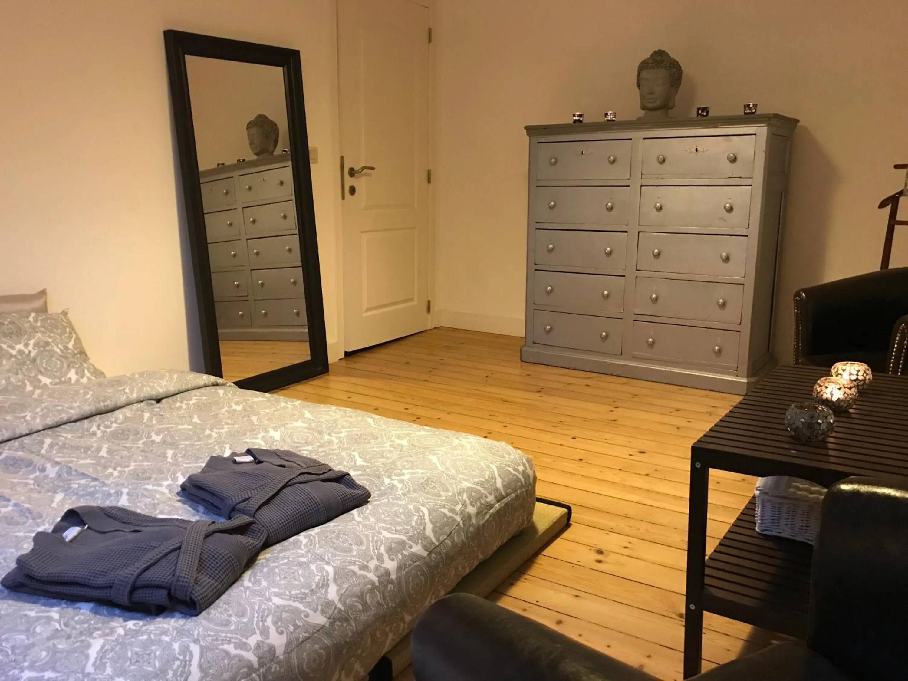 Photo of the whole room, Bed in Chic Cocoon Guest House