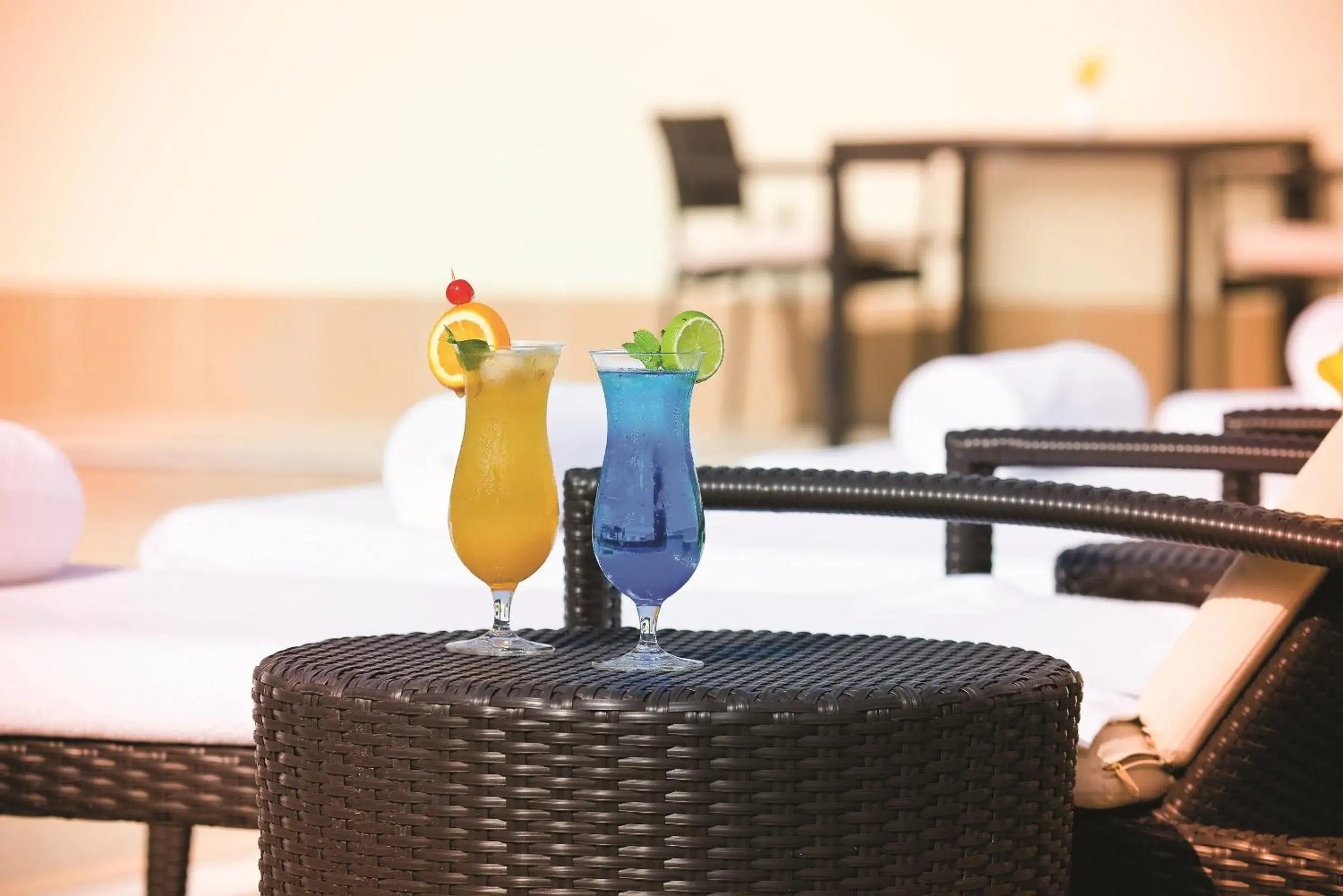 Swimming pool in Avani Deira Dubai Hotel Swimming pool in Avani Deira Dubai Hotel