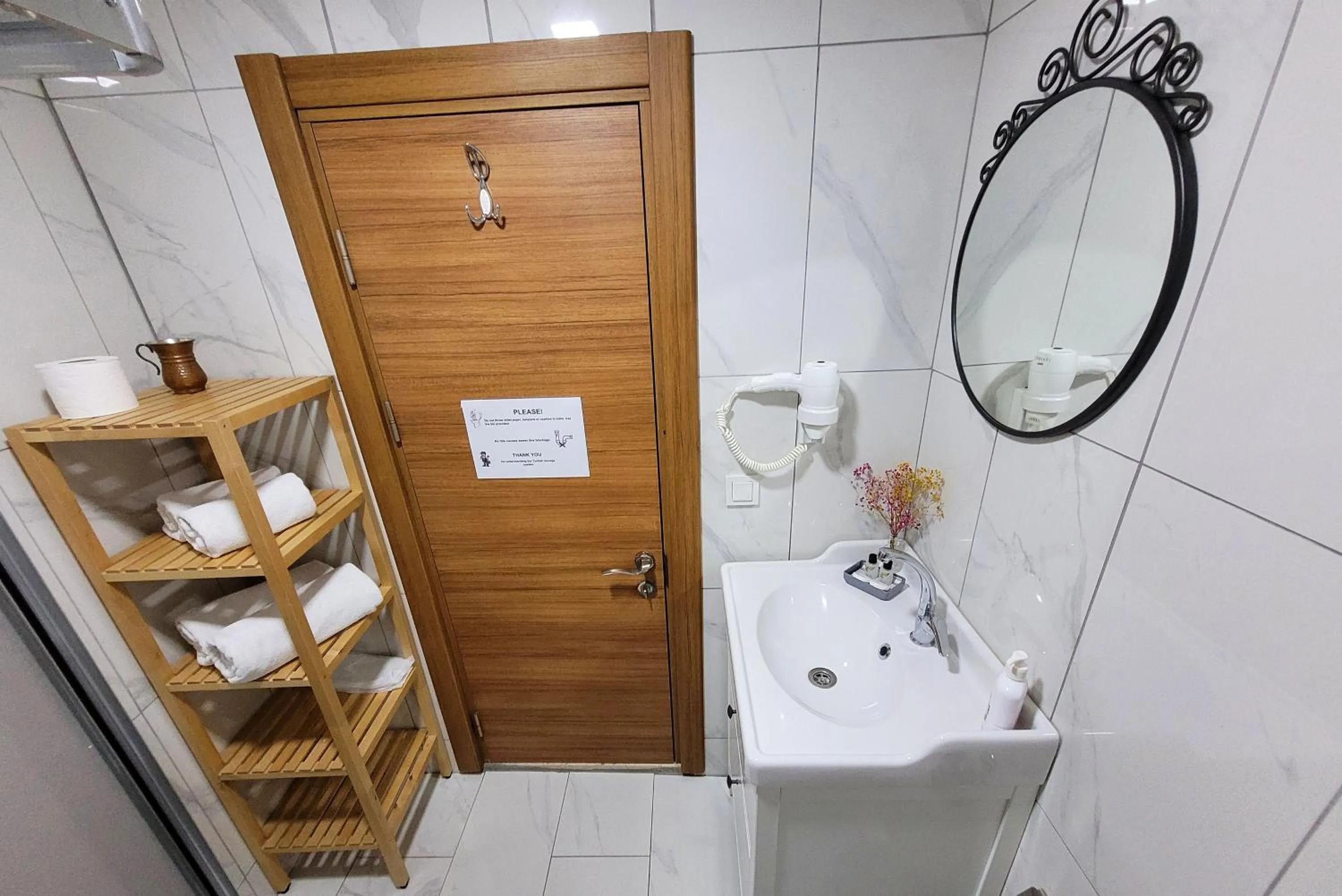 Bathroom in Marmara Guesthouse