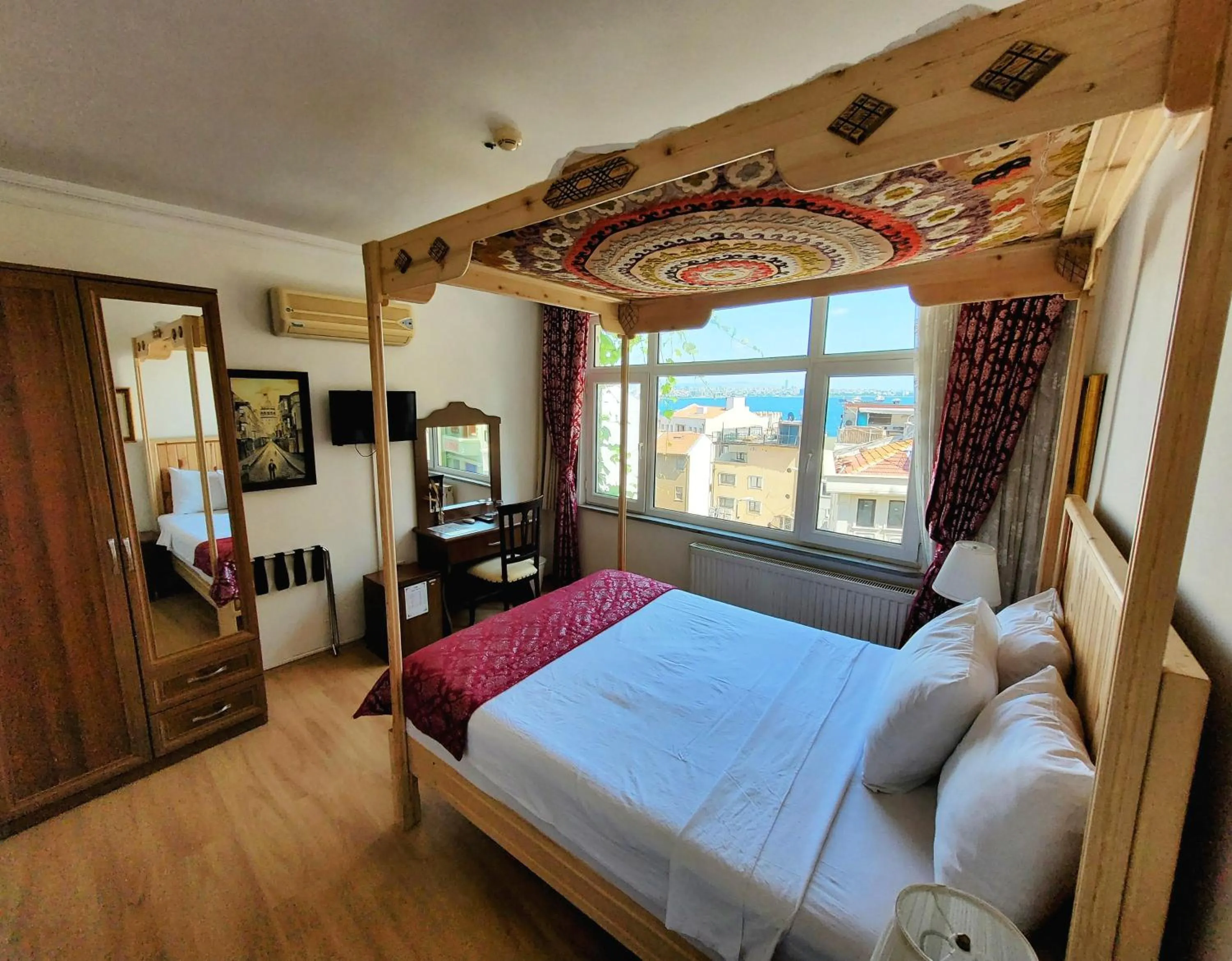 Bedroom, Bed in Marmara Guesthouse