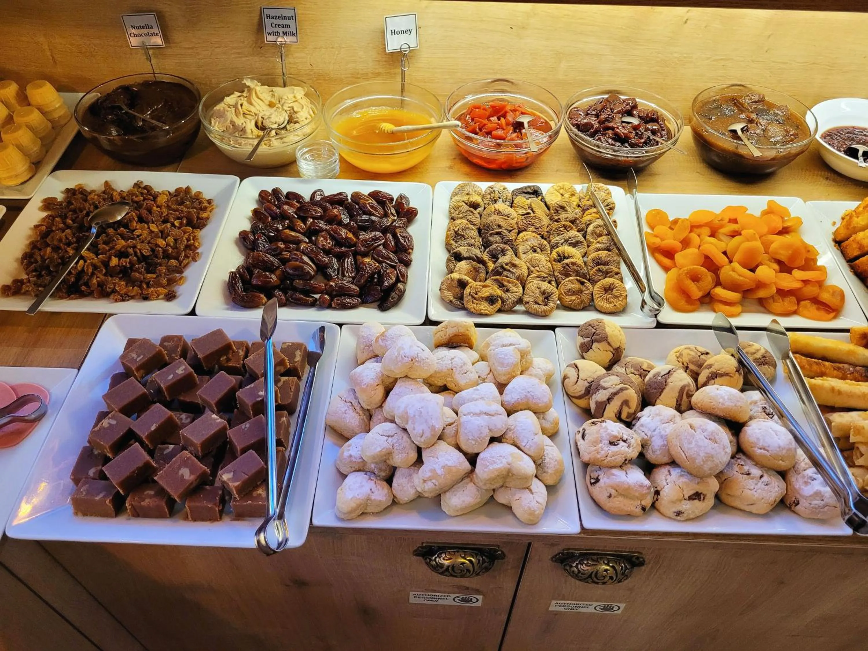 Buffet breakfast in Marmara Guesthouse