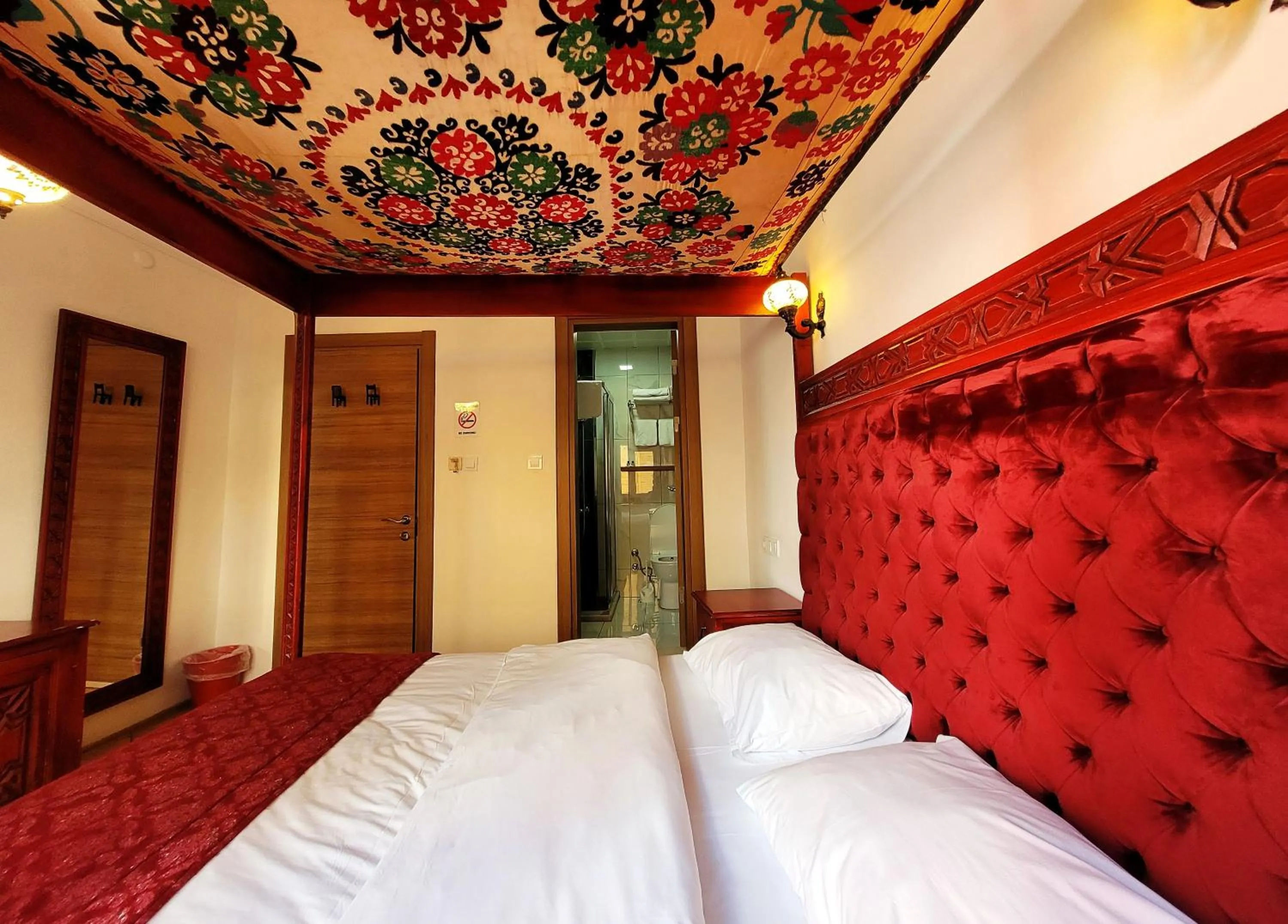 Bedroom, Bed in Marmara Guesthouse