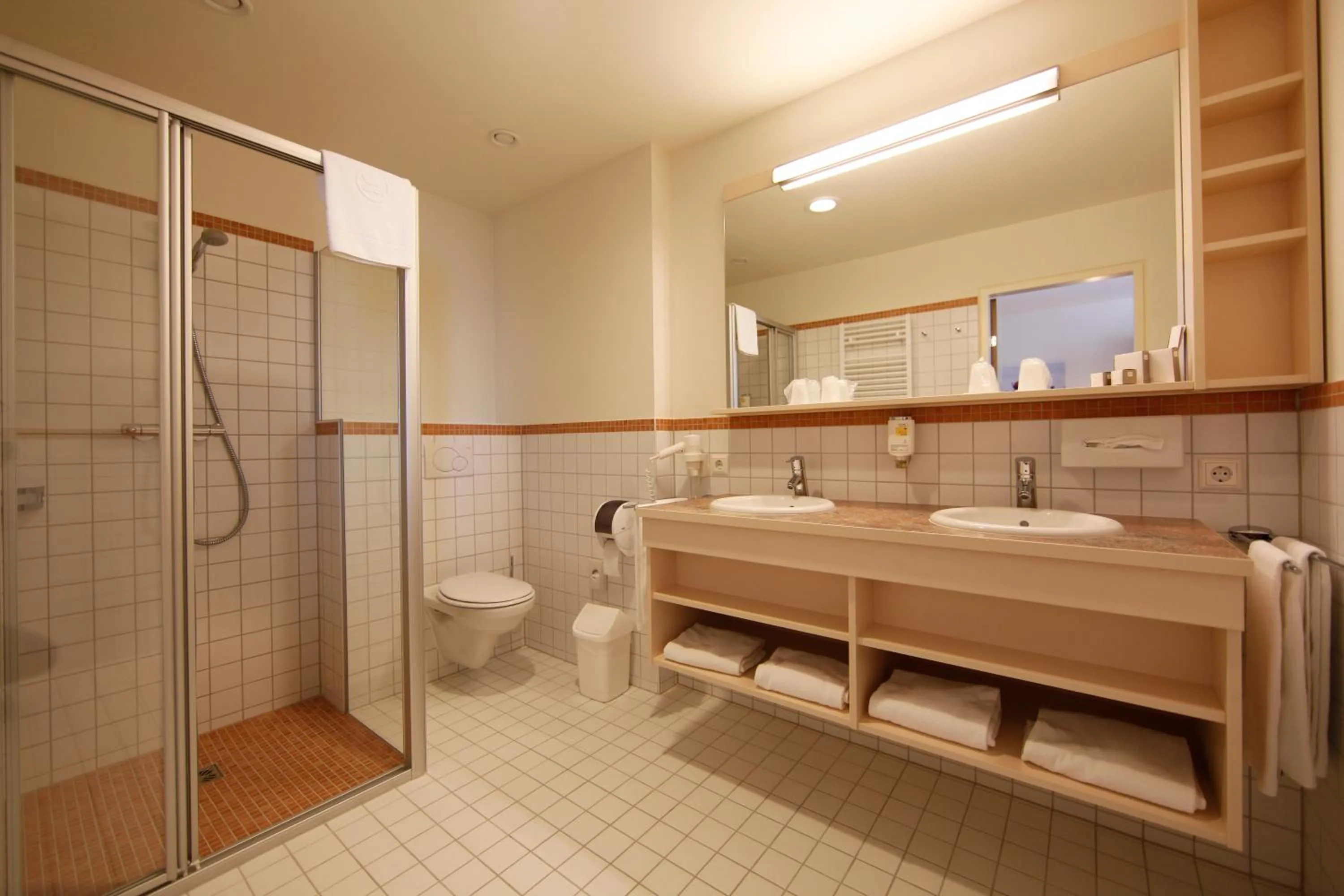 Bathroom in Hotel Sole Felsen Welt