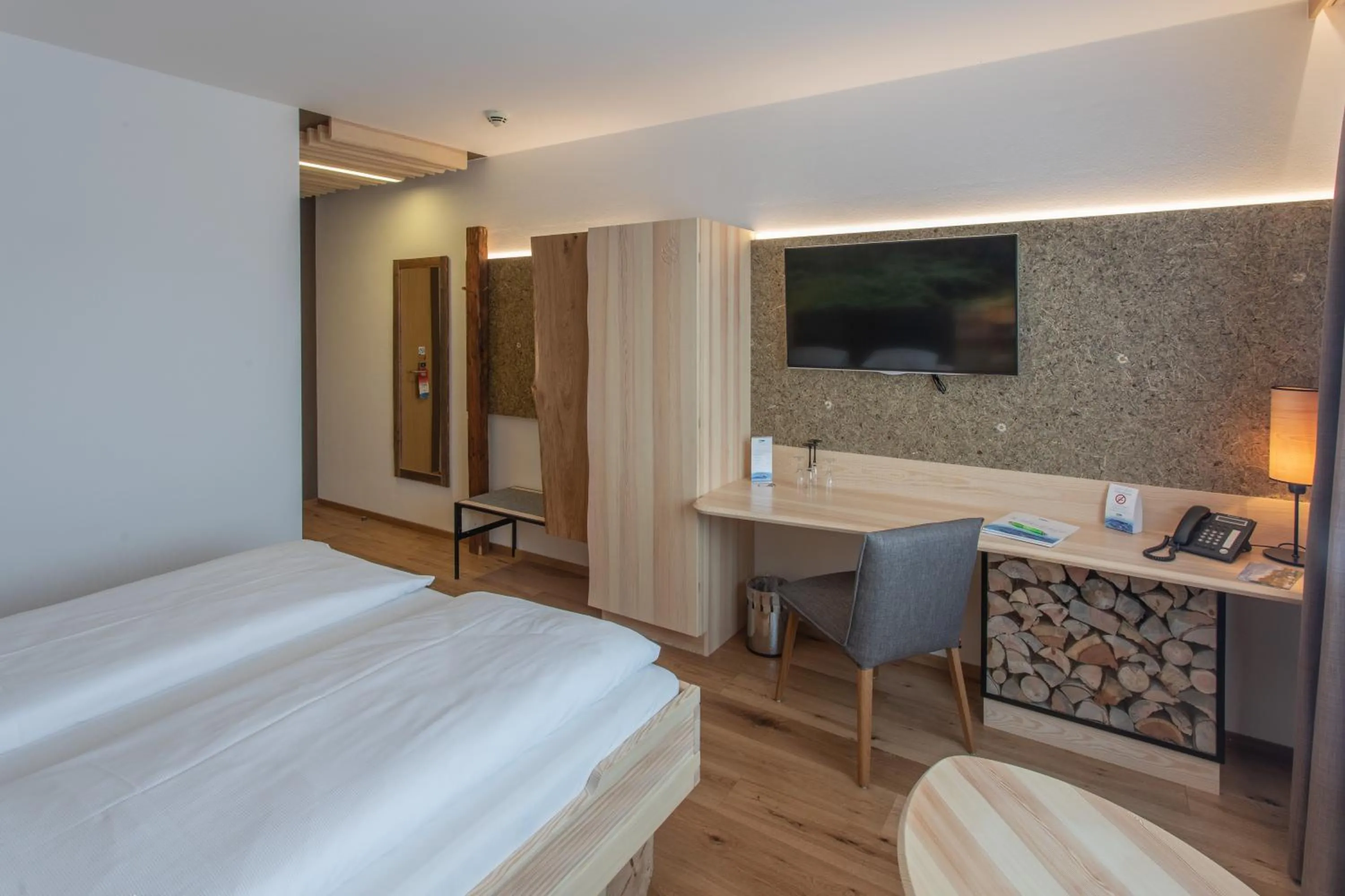 Photo of the whole room, Bed in Hotel Sole Felsen Welt