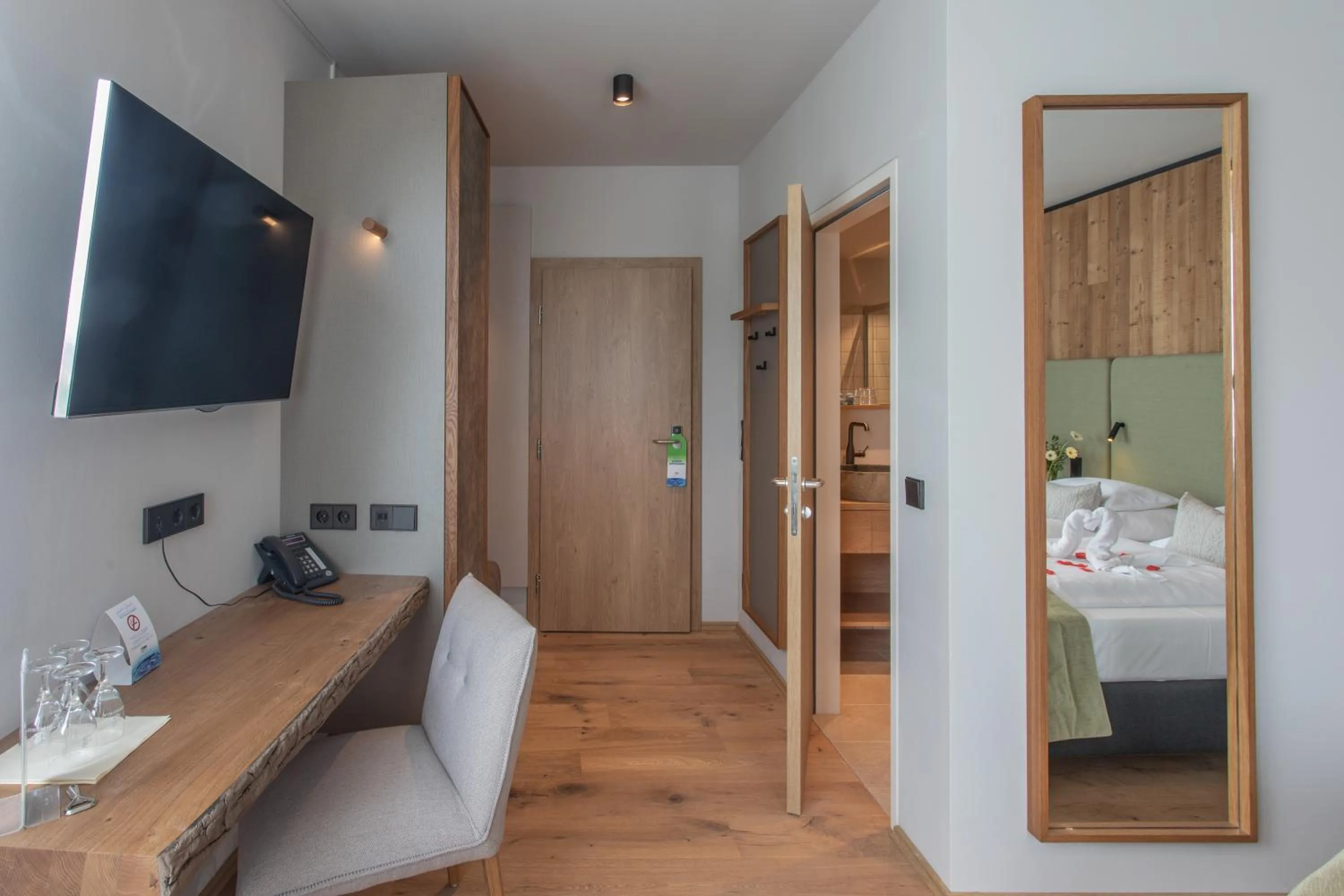 Photo of the whole room in Hotel Sole Felsen Welt