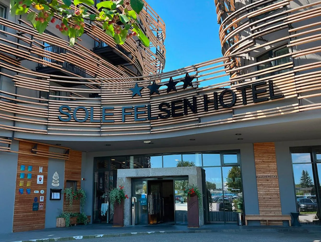 Property building in Hotel Sole Felsen Welt