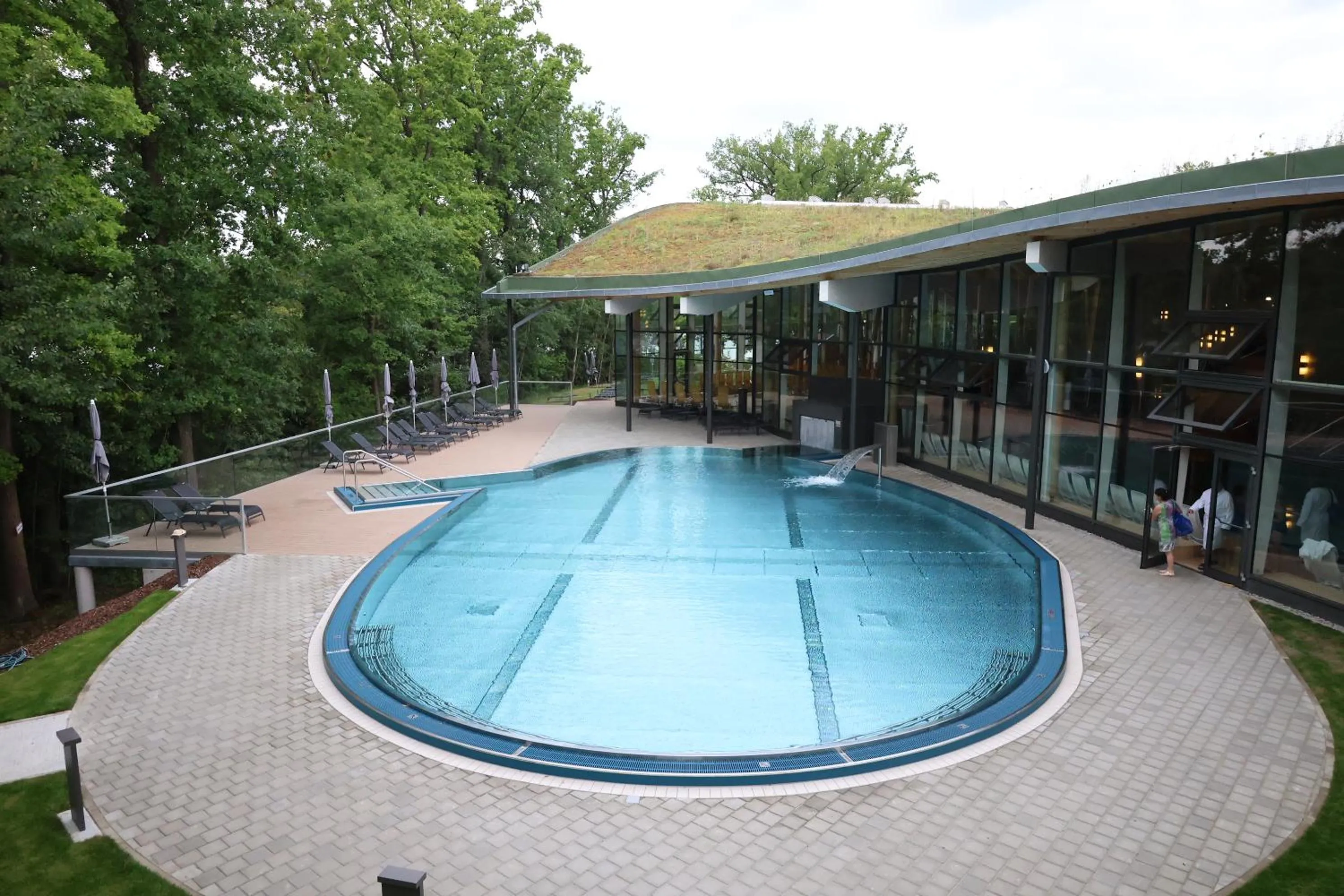 Swimming pool in Hotel Sole Felsen Welt