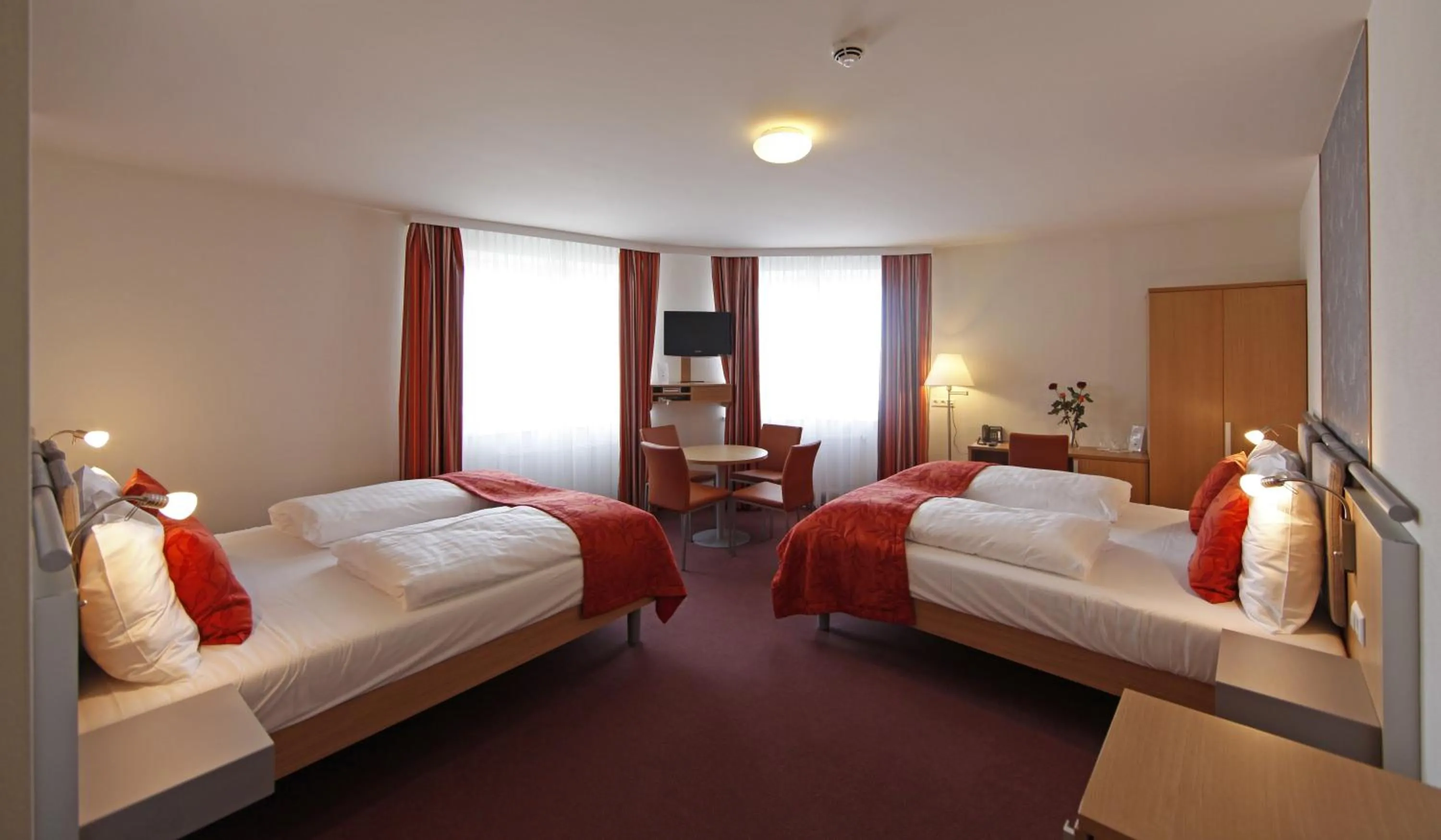 Photo of the whole room, Bed in Hotel Sole Felsen Welt