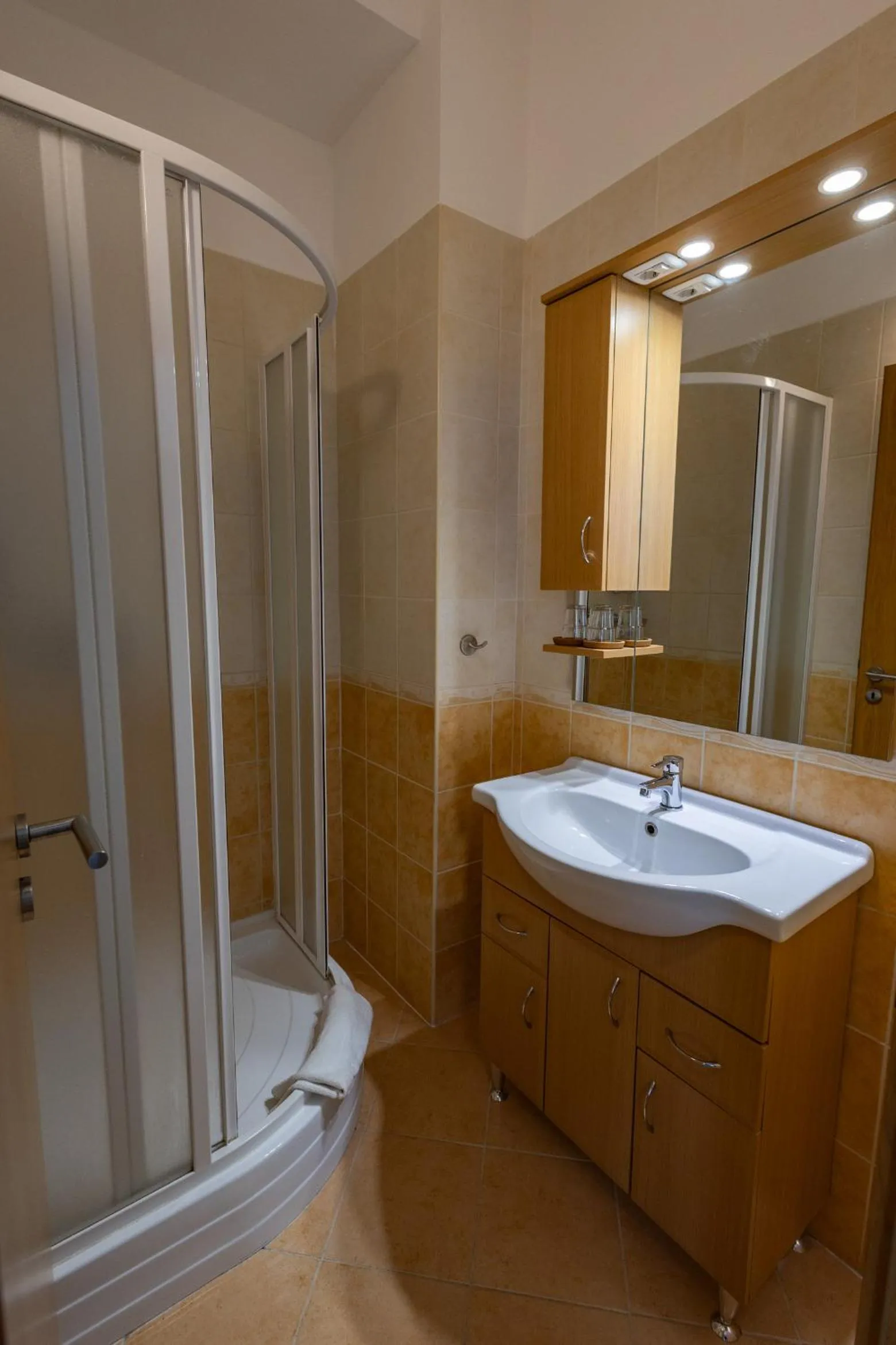 Bathroom in Fordan Hotel Pécs