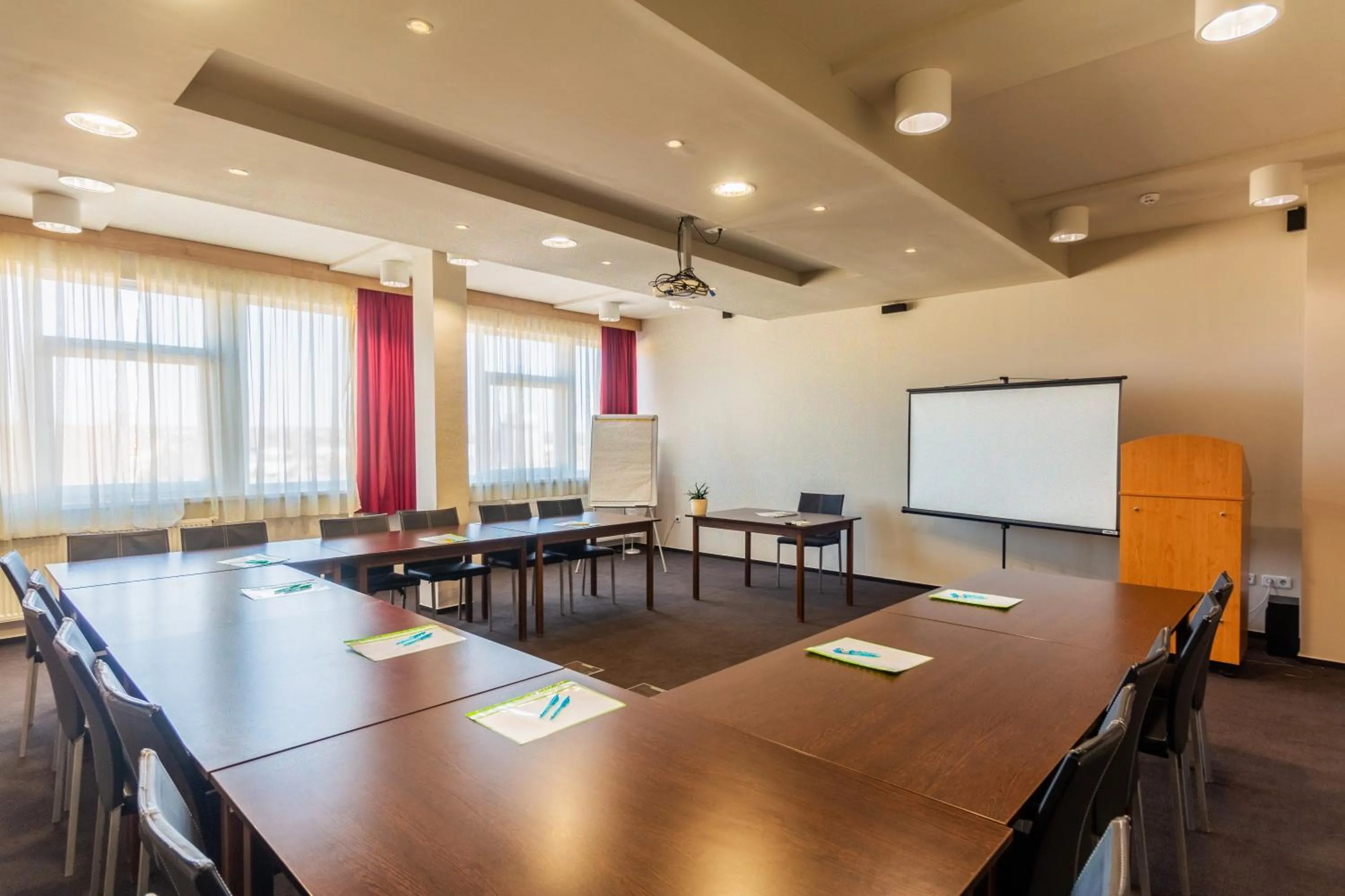 Meeting/conference room in Fordan Hotel Pécs
