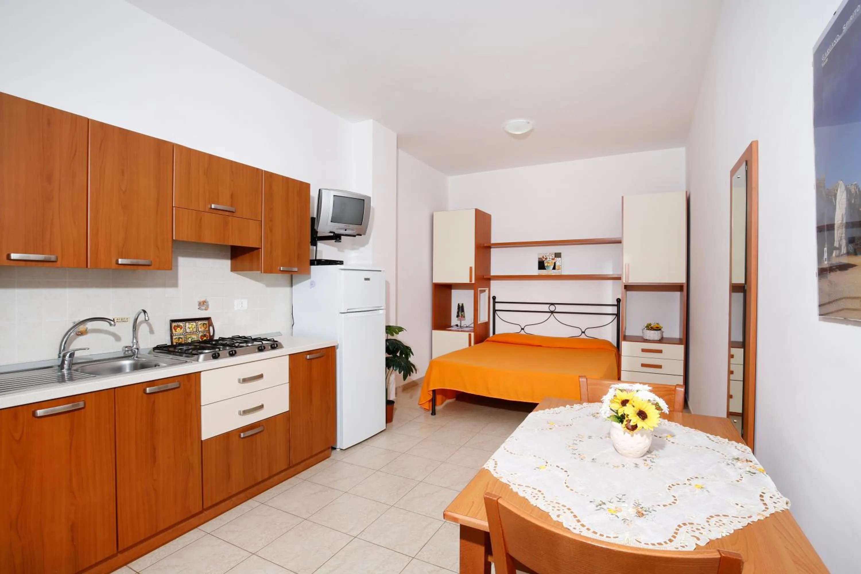 Kitchen or kitchenette, Bed in Residence Valleverde