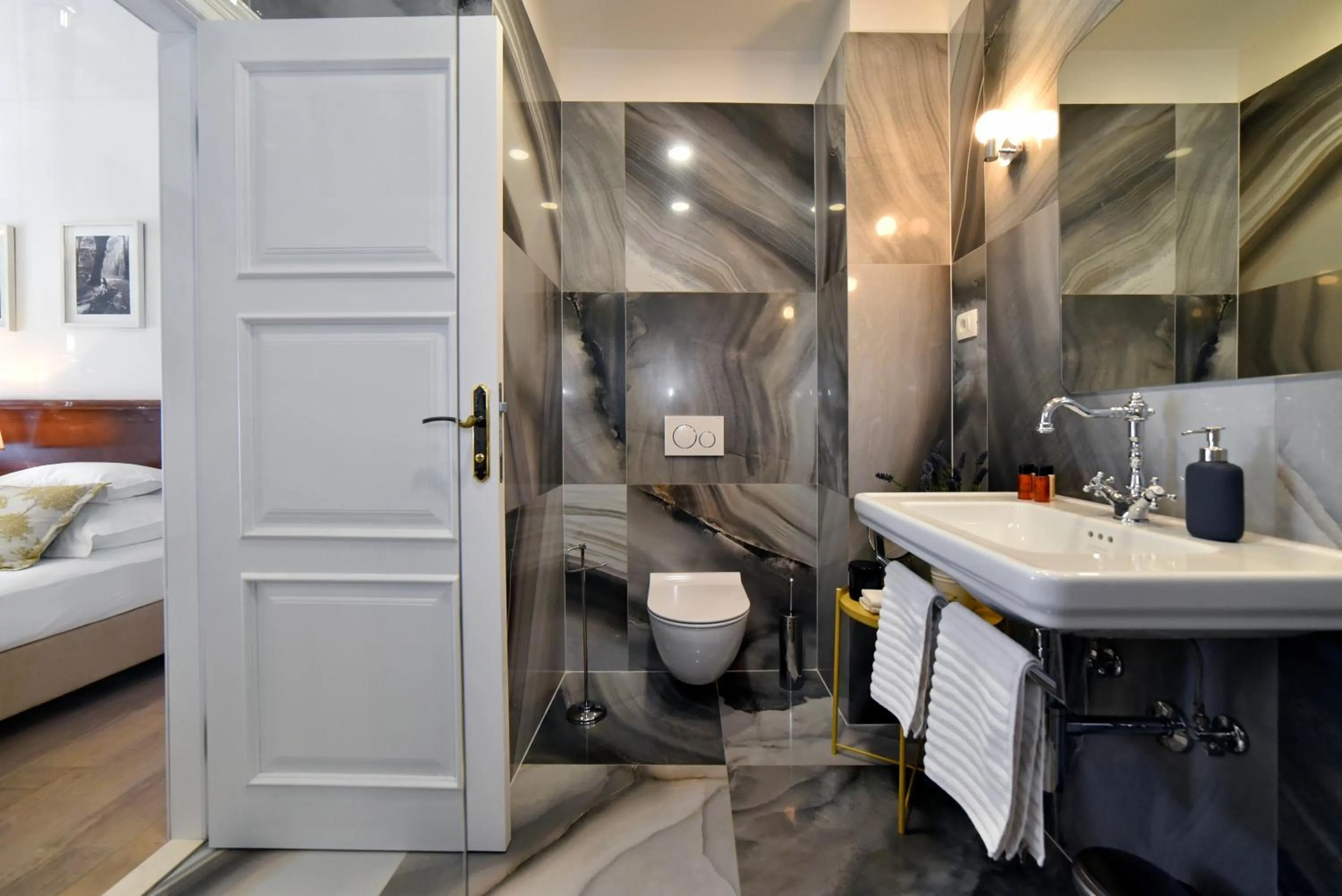 Bathroom, Bed in Manduša Heritage Apartments