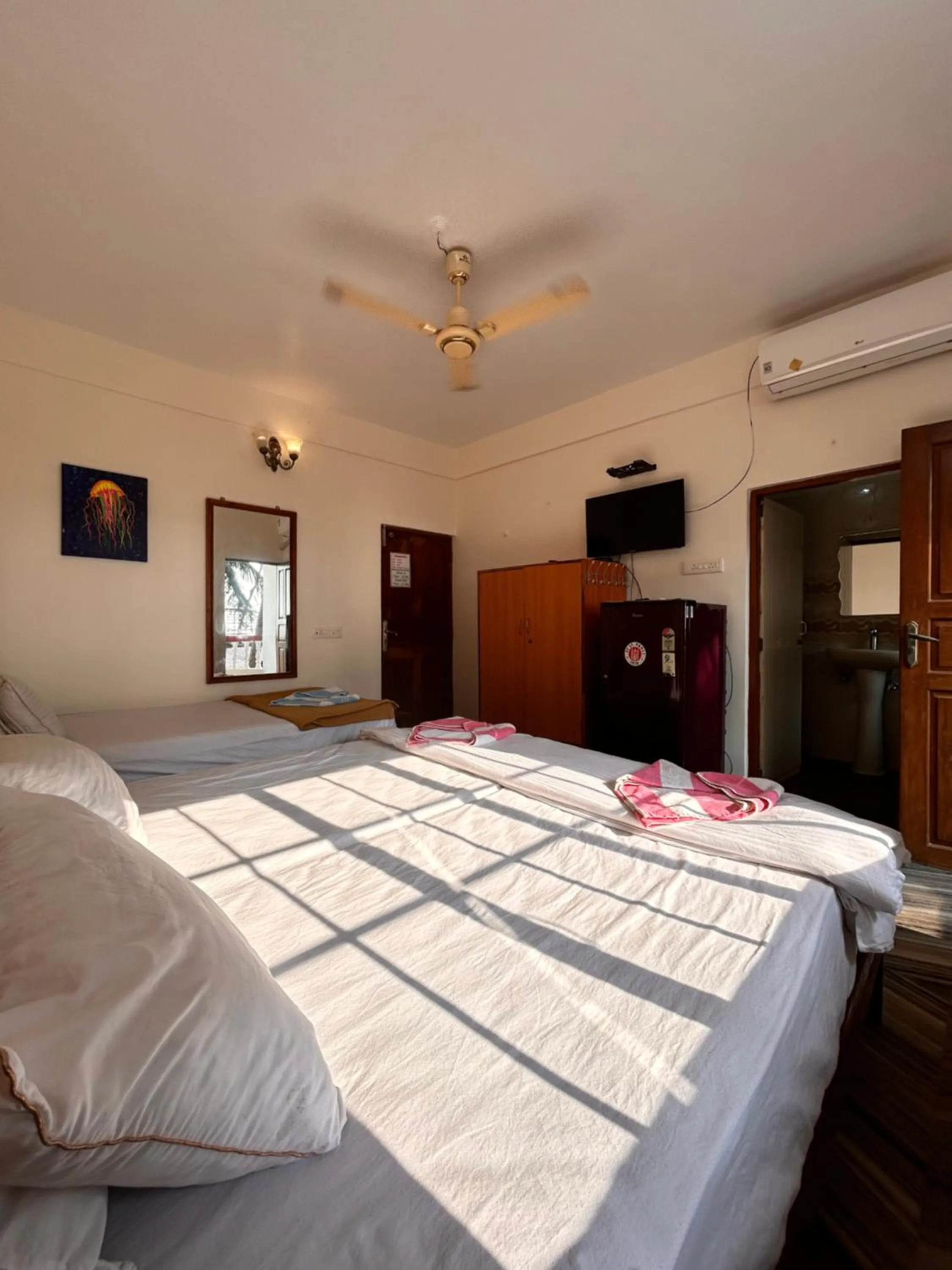 Bed in Maria Paulo Guest House Bar and Restaurant