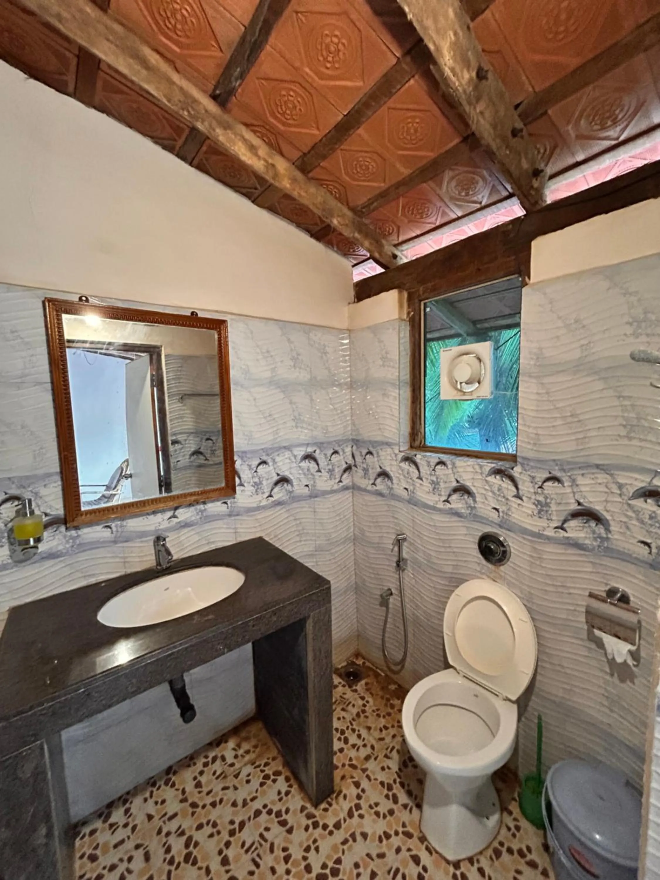 Toilet in Maria Paulo Guest House Bar and Restaurant