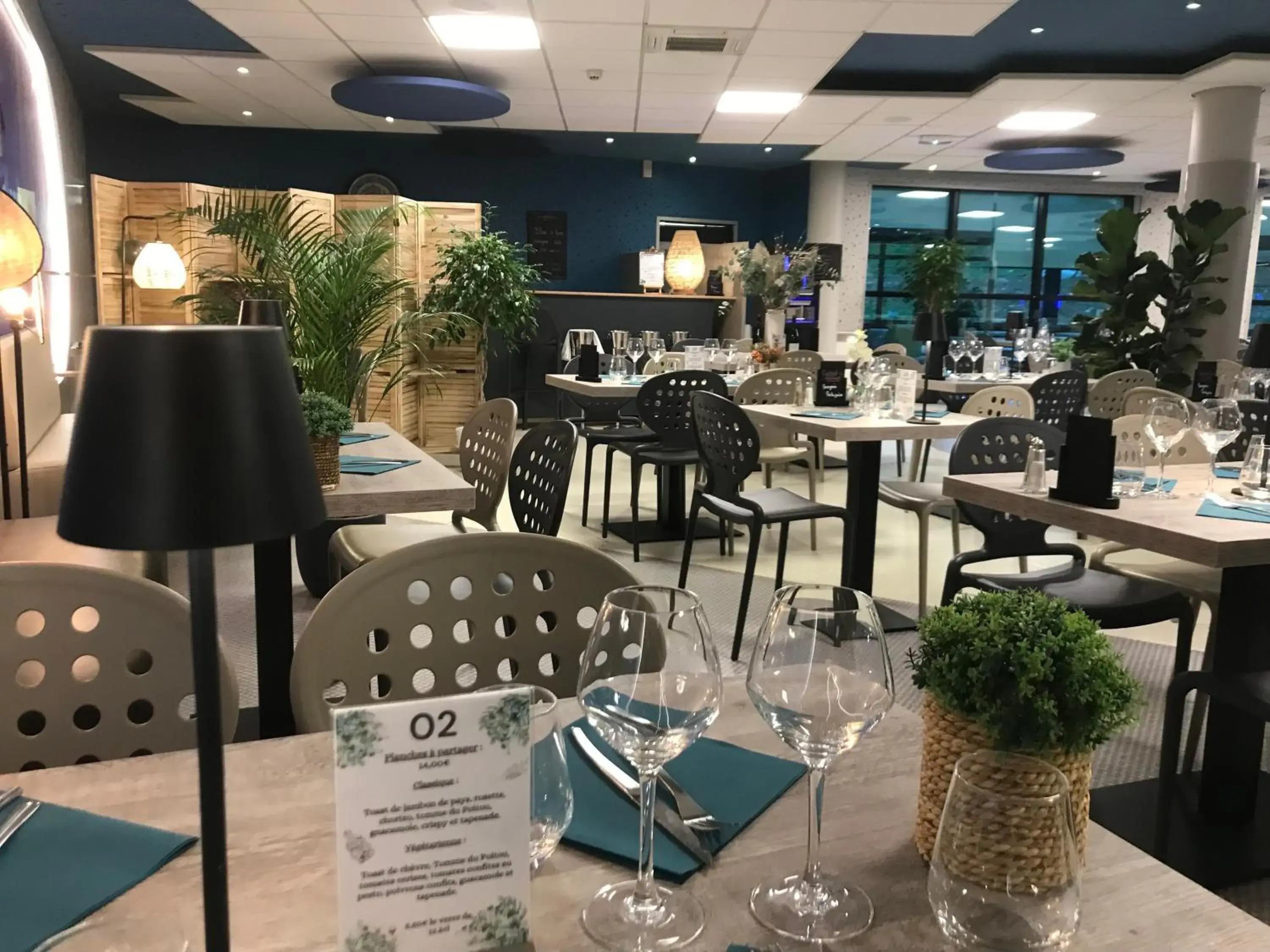 Restaurant/places to eat in Kyriad Poitiers Jules Verne Site du Futuroscope Restaurant/places to eat in Kyriad Poitiers Jules Verne Site du Futuroscope