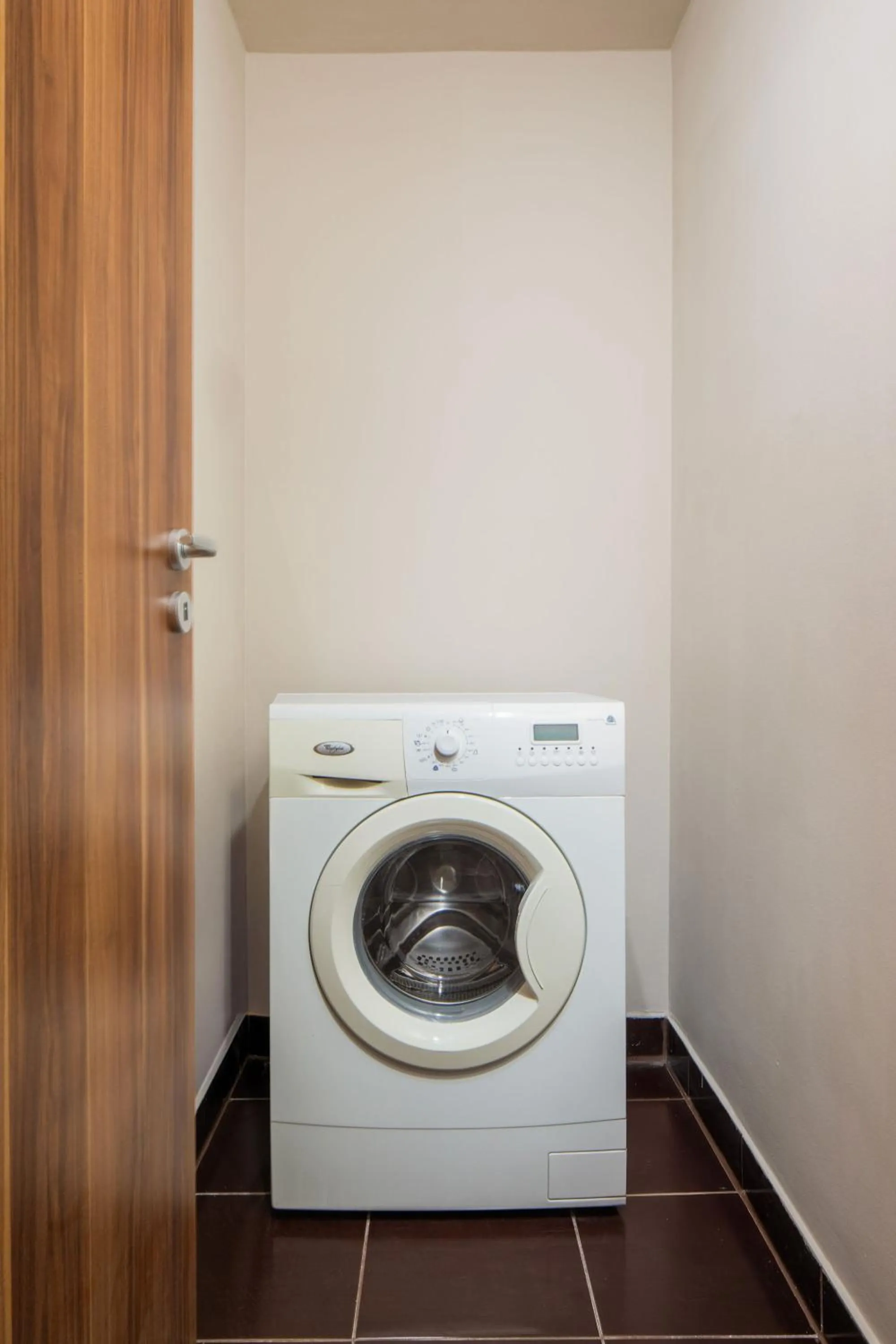 washing machine in Escala Hotel & Suites