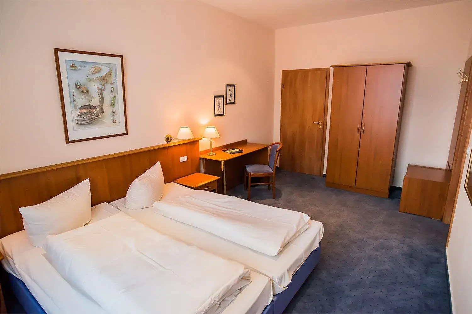 Double Room in Golfhotel Denzerheide Double Room in Golfhotel Denzerheide