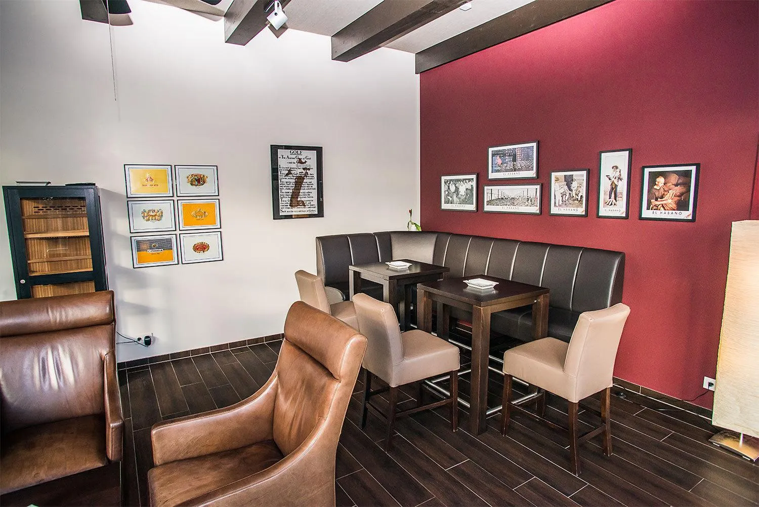 Lounge or bar in Golfhotel Denzerheide