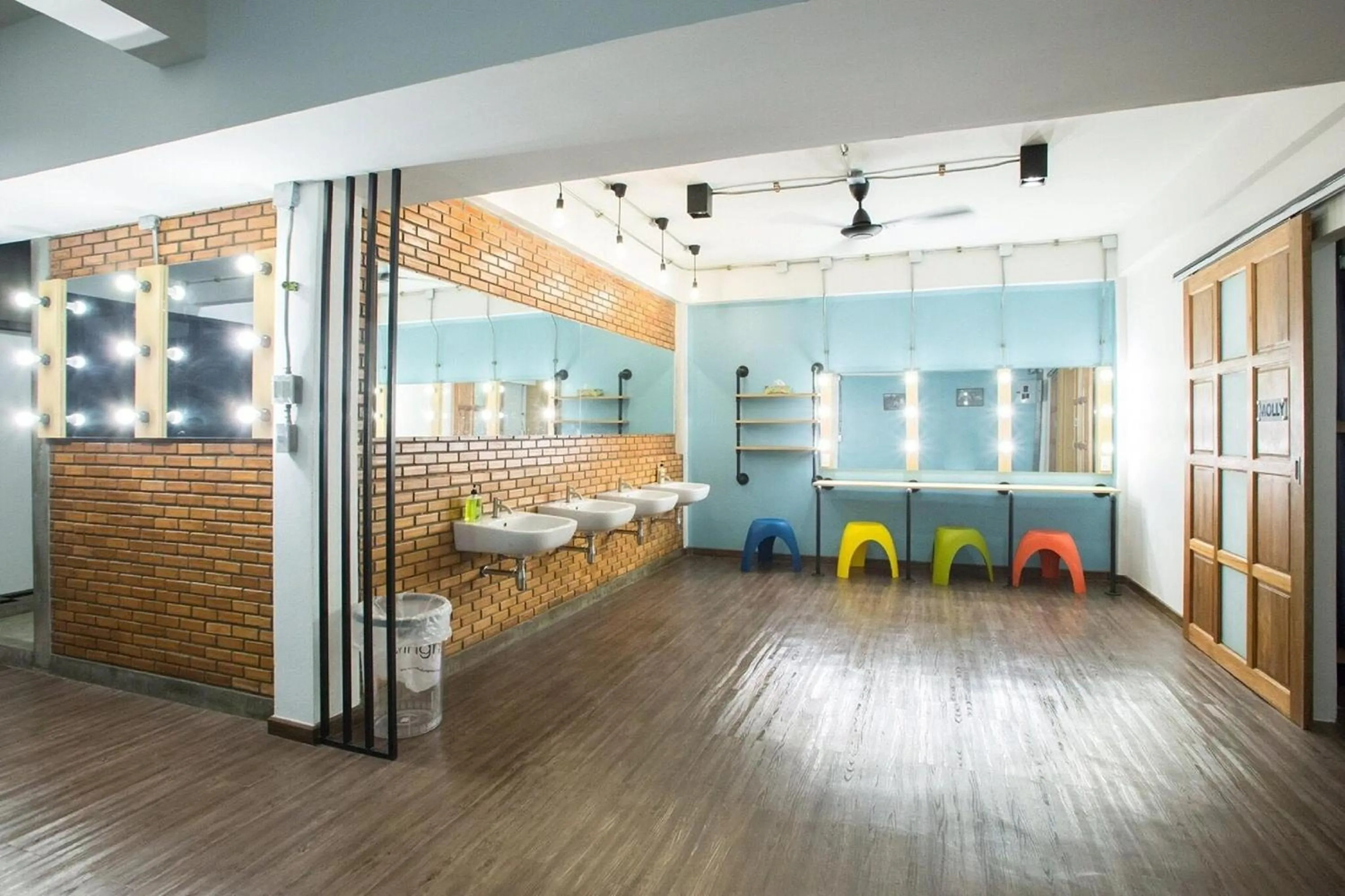 Bathroom in Koenji Guest House & Bar Chiang Mai