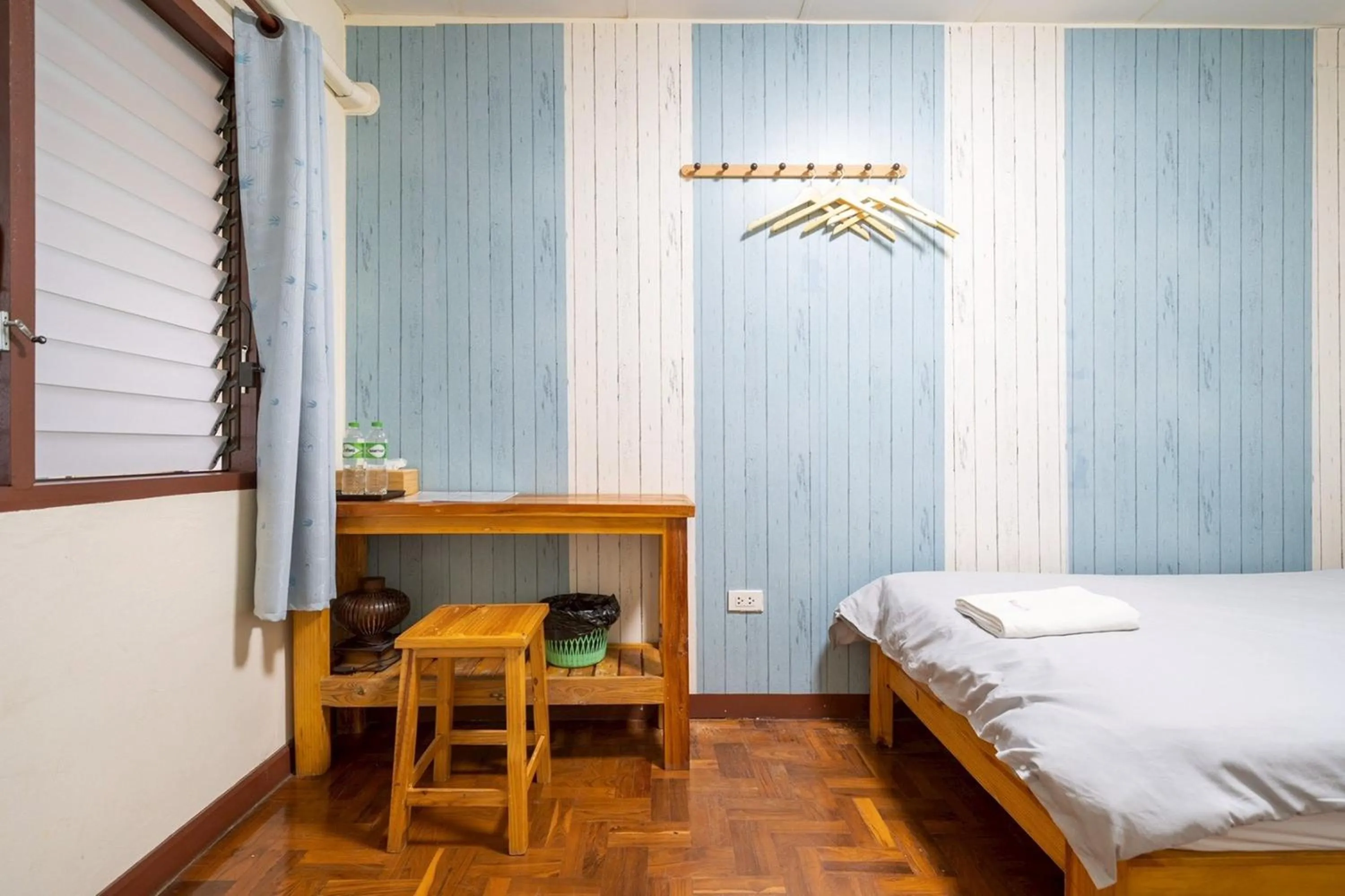 Bed in Koenji Guest House & Bar Chiang Mai