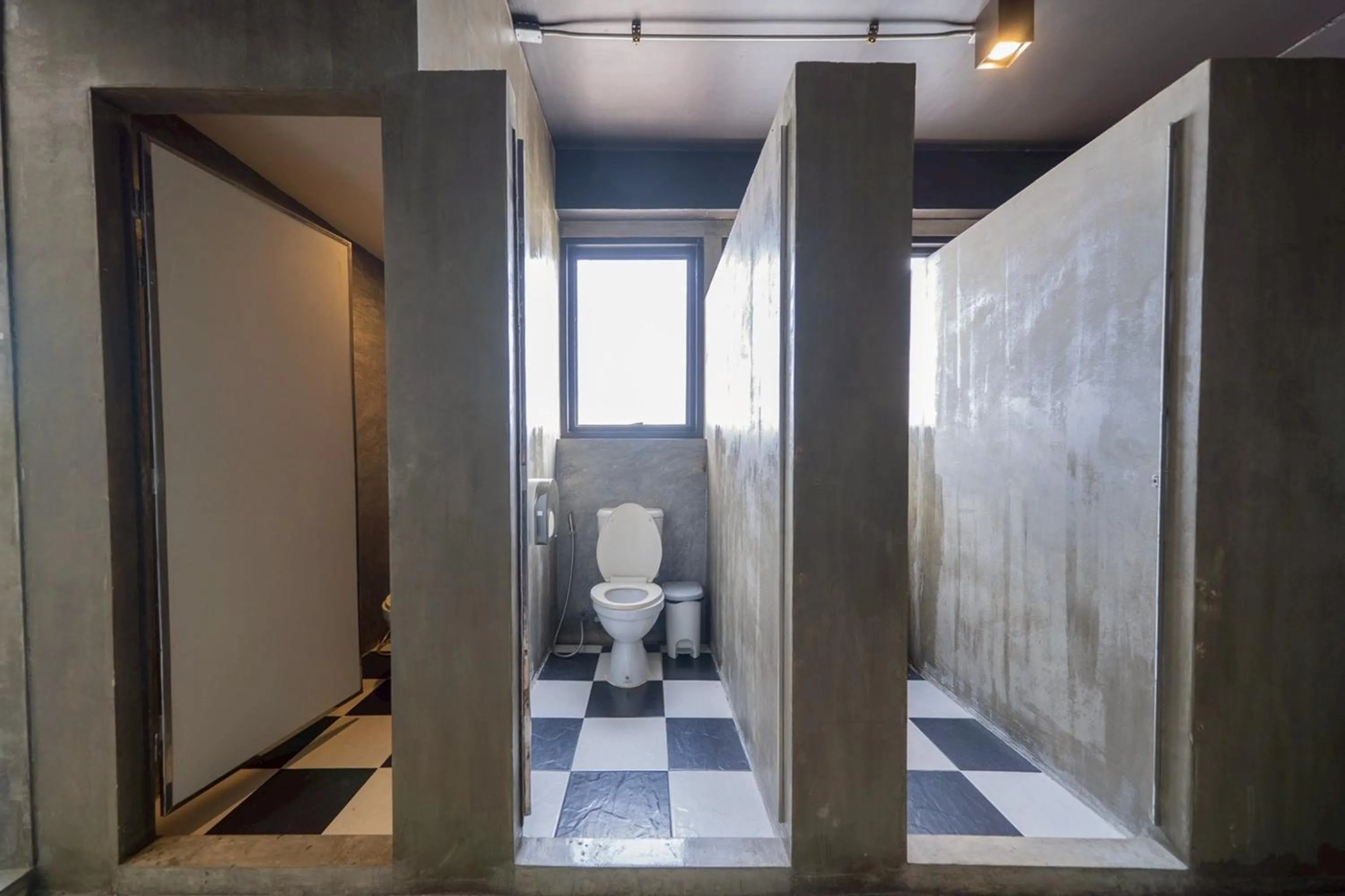 Bathroom in Koenji Guest House & Bar Chiang Mai