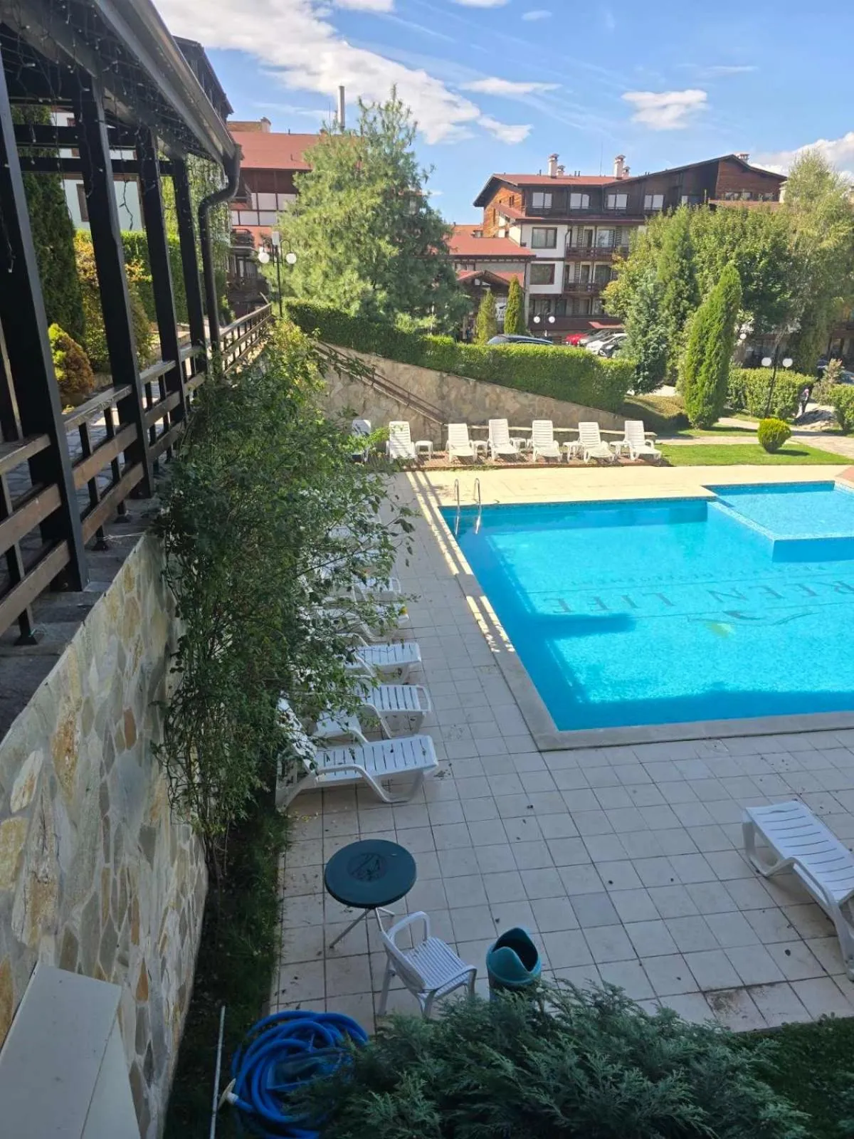 Swimming pool in Paradiso Verde (Green Life)