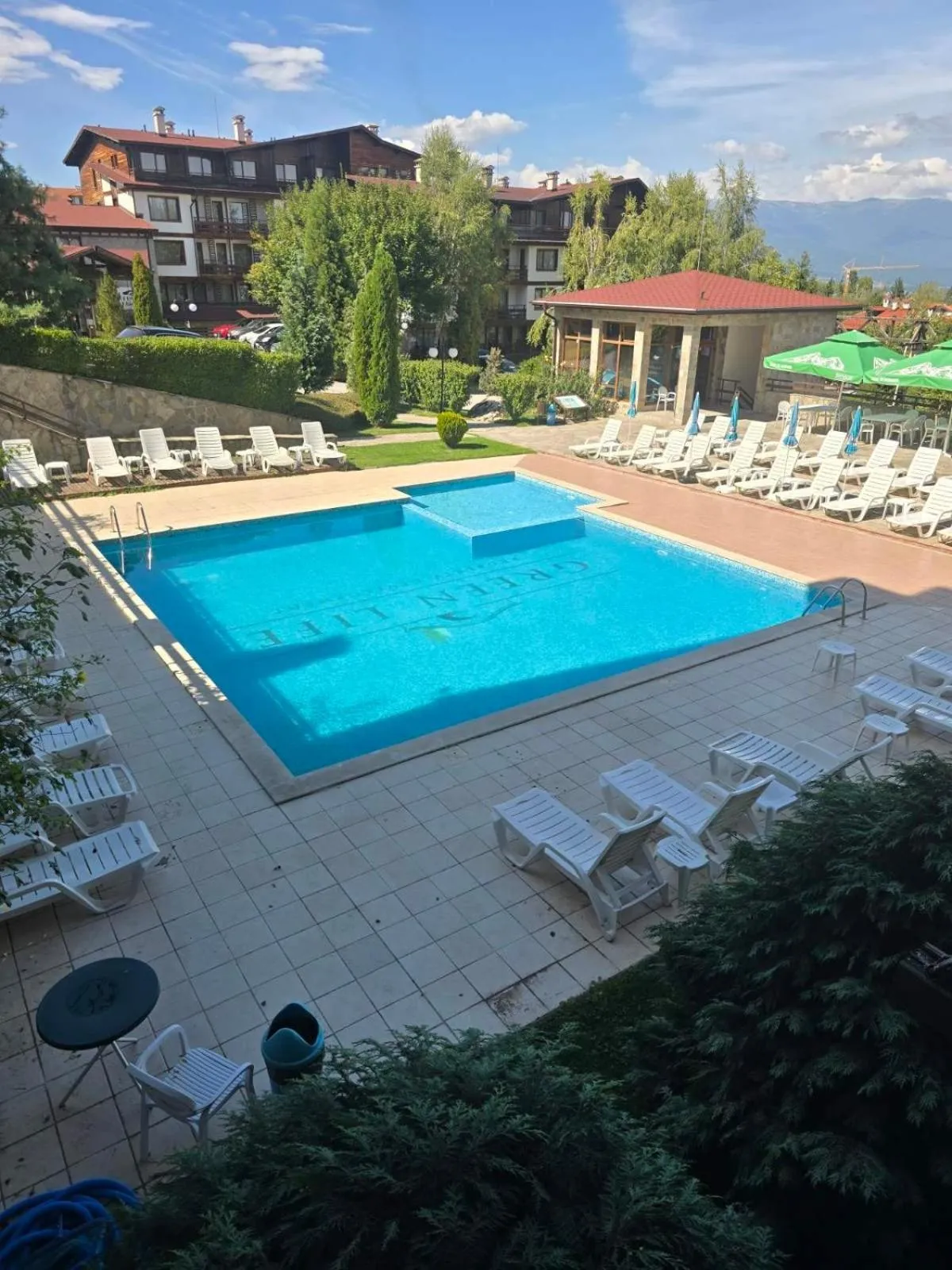 Pool view in Paradiso Verde (Green Life)