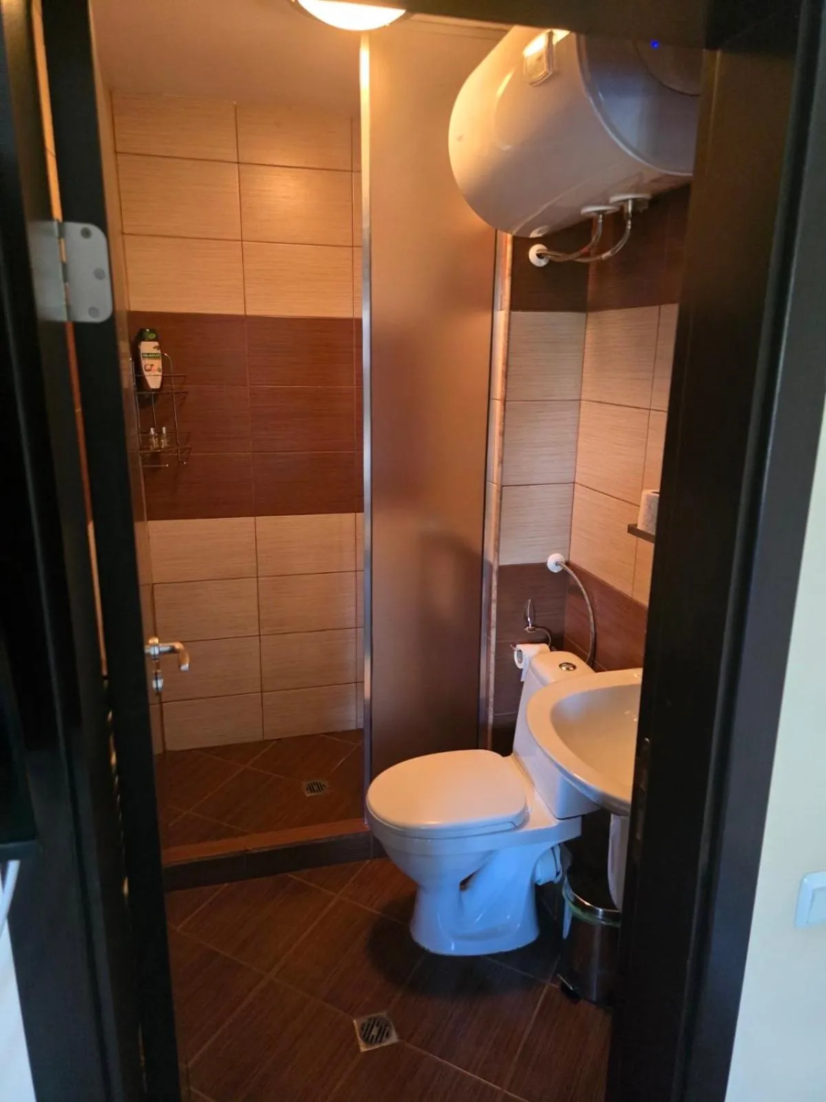 Shower in Paradiso Verde (Green Life)