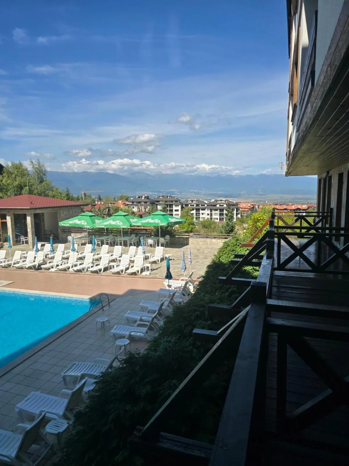 Pool view in Paradiso Verde (Green Life)