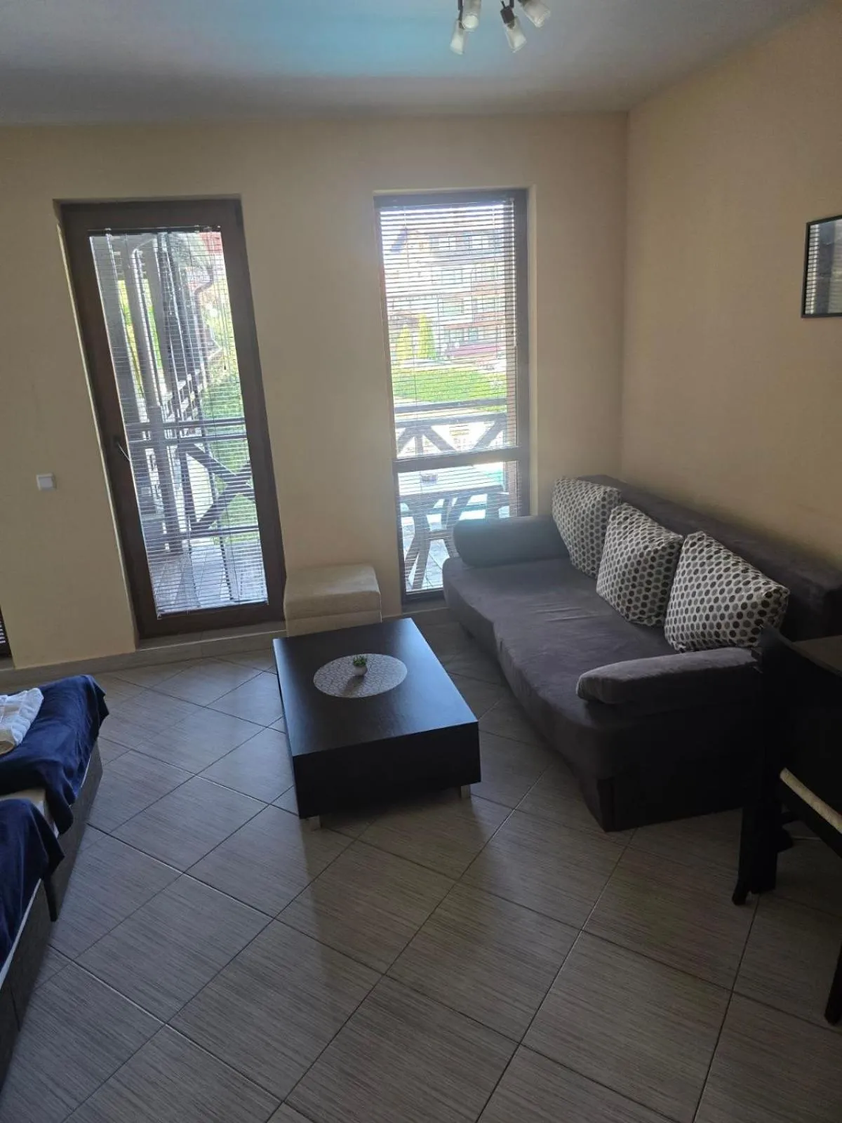 Communal lounge/ TV room in Paradiso Verde (Green Life)