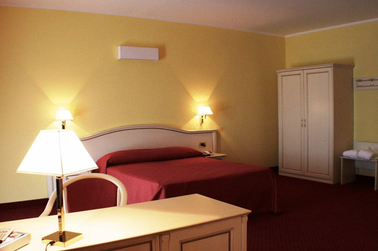 Bedroom, Bed in Hotel Il Duca Del Sannio