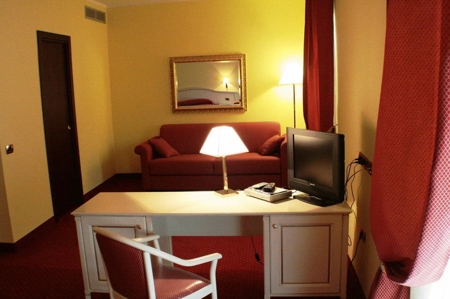 TV and multimedia in Hotel Il Duca Del Sannio