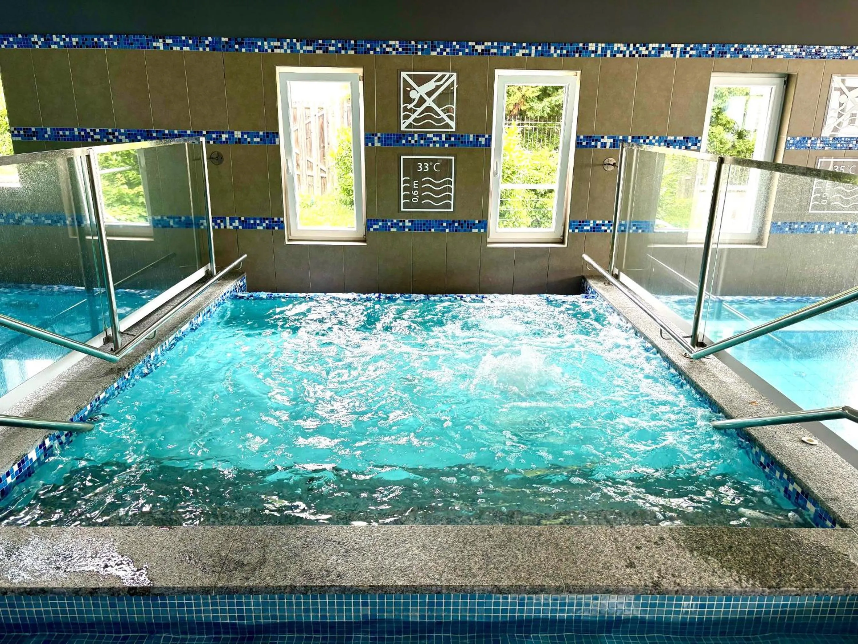 Swimming pool in Zenit Wellness Hotel Balaton