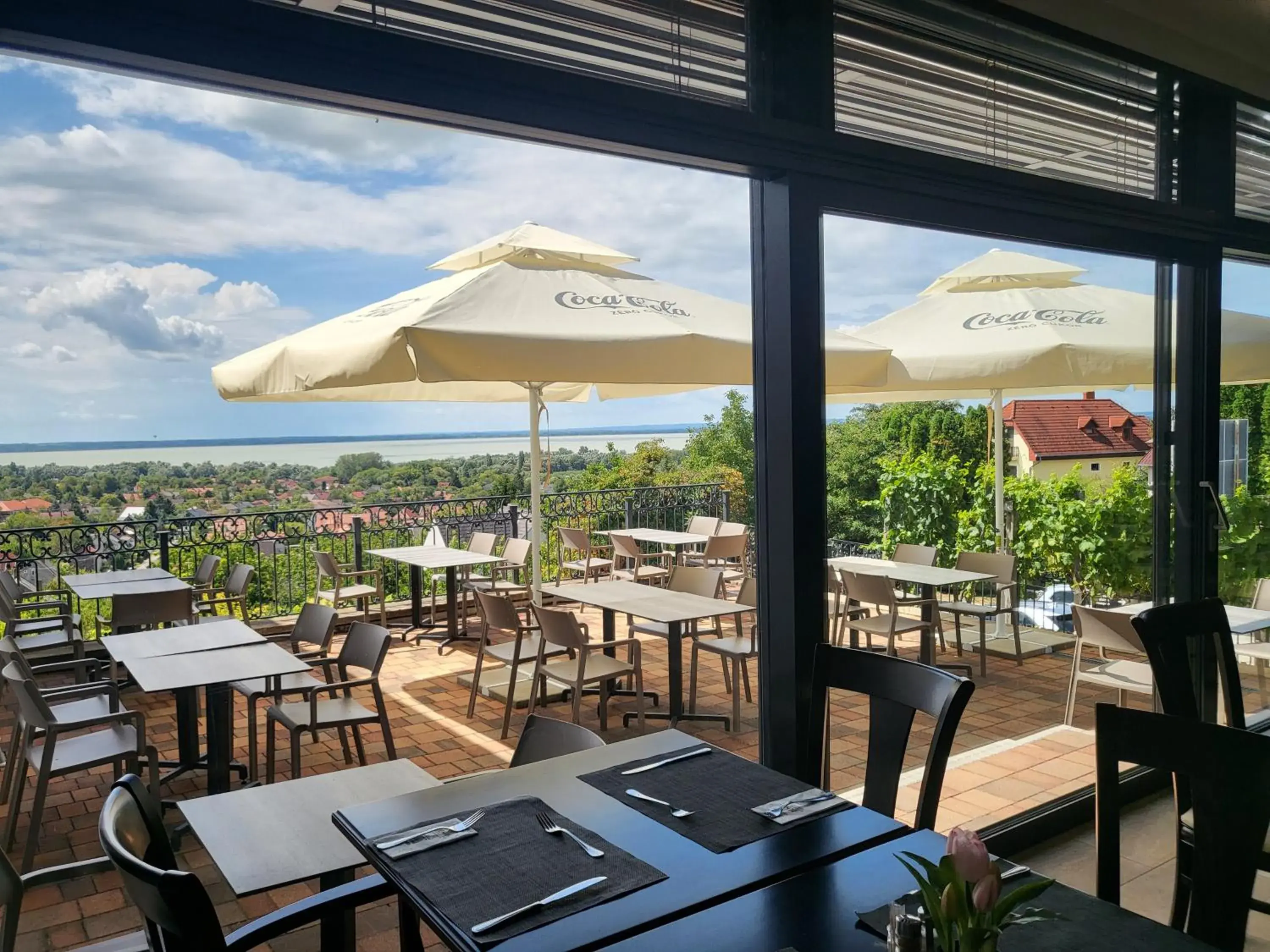 Restaurant/places to eat in Zenit Wellness Hotel Balaton Restaurant/places to eat in Zenit Wellness Hotel Balaton