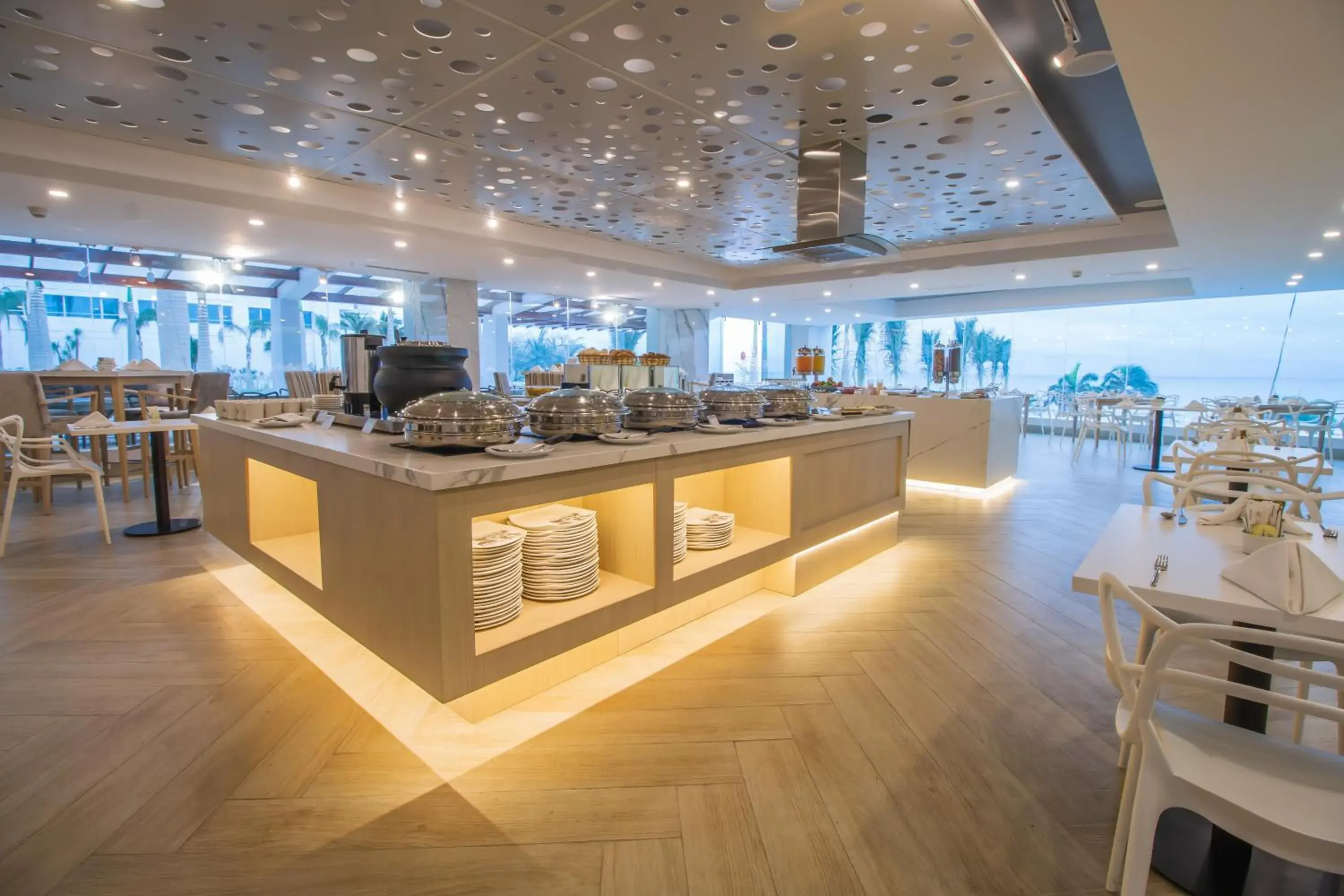 Restaurant/places to eat in Oro Verde Manta Restaurant/places to eat in Oro Verde Manta