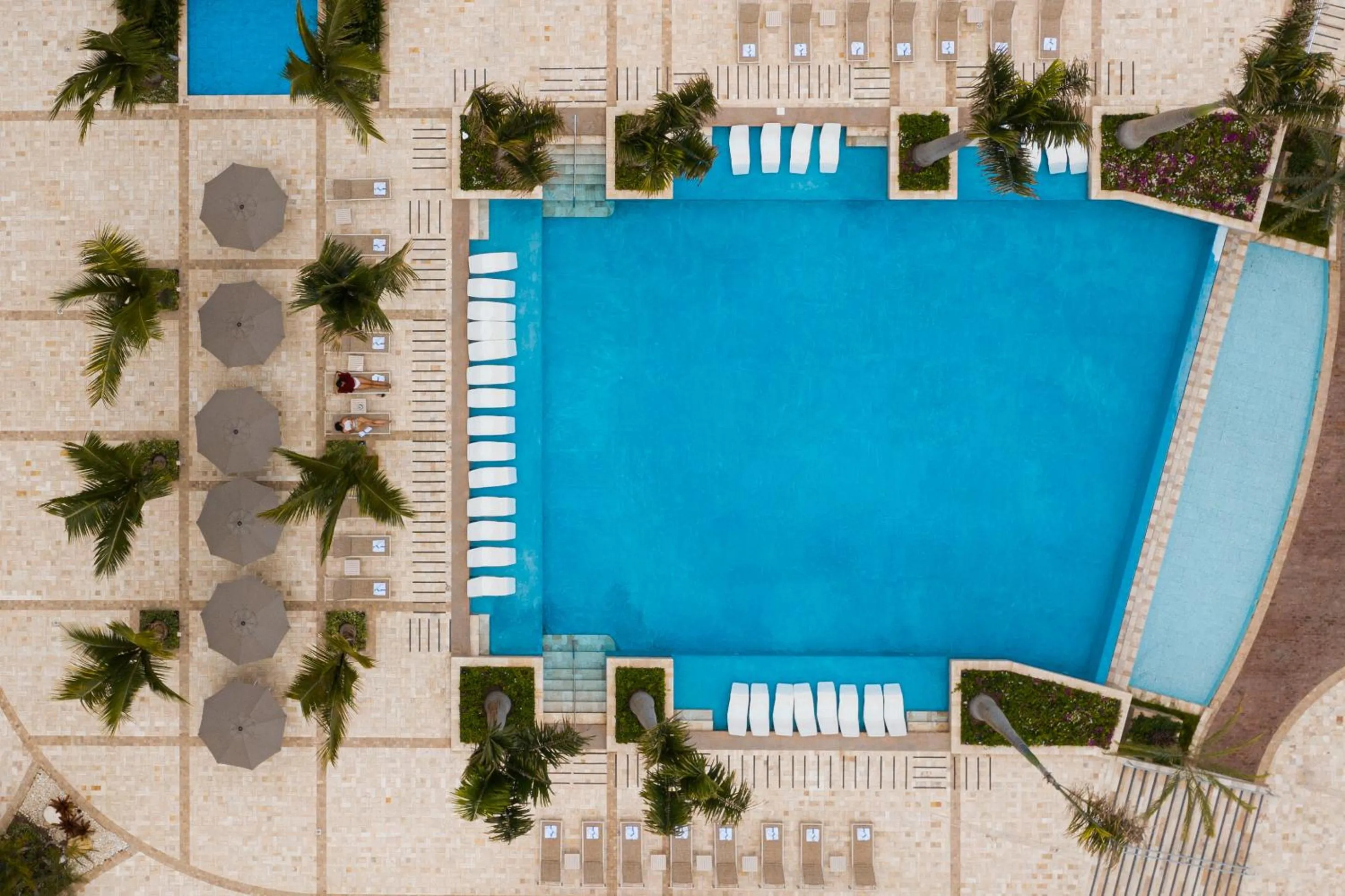 Swimming pool in Oro Verde Manta