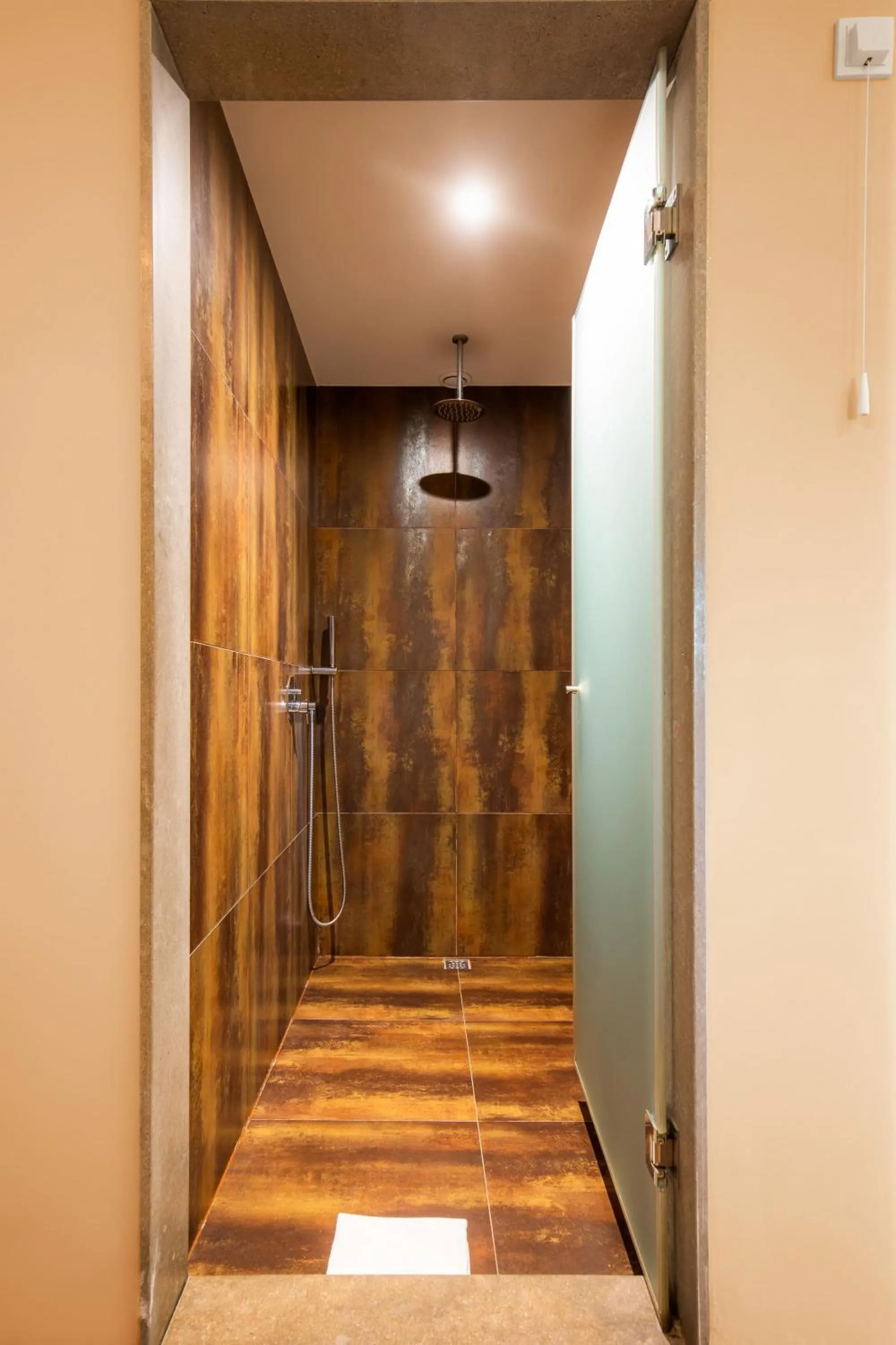 Shower in NAU Morgado Golf & Country Club