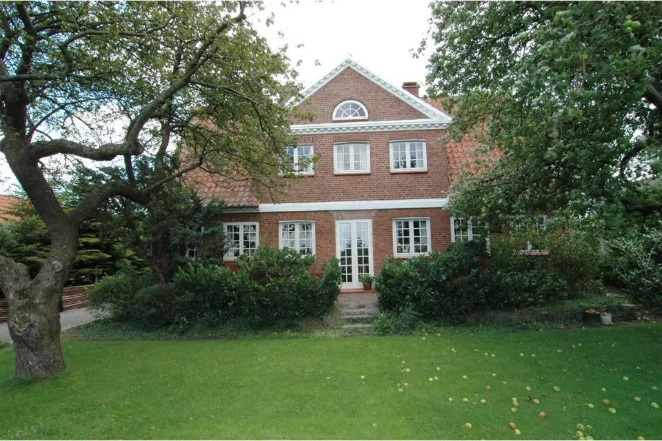 Aakirkeby Bed and Breakfast