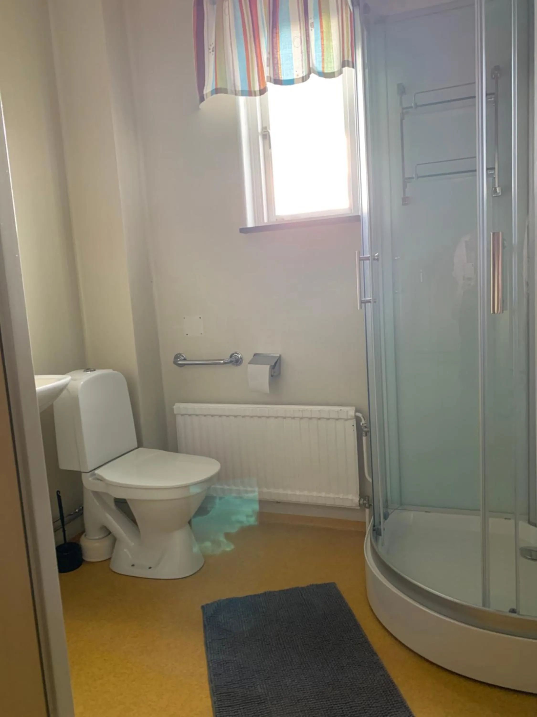 Bathroom in Brålanda Hotell och Vandrarhem