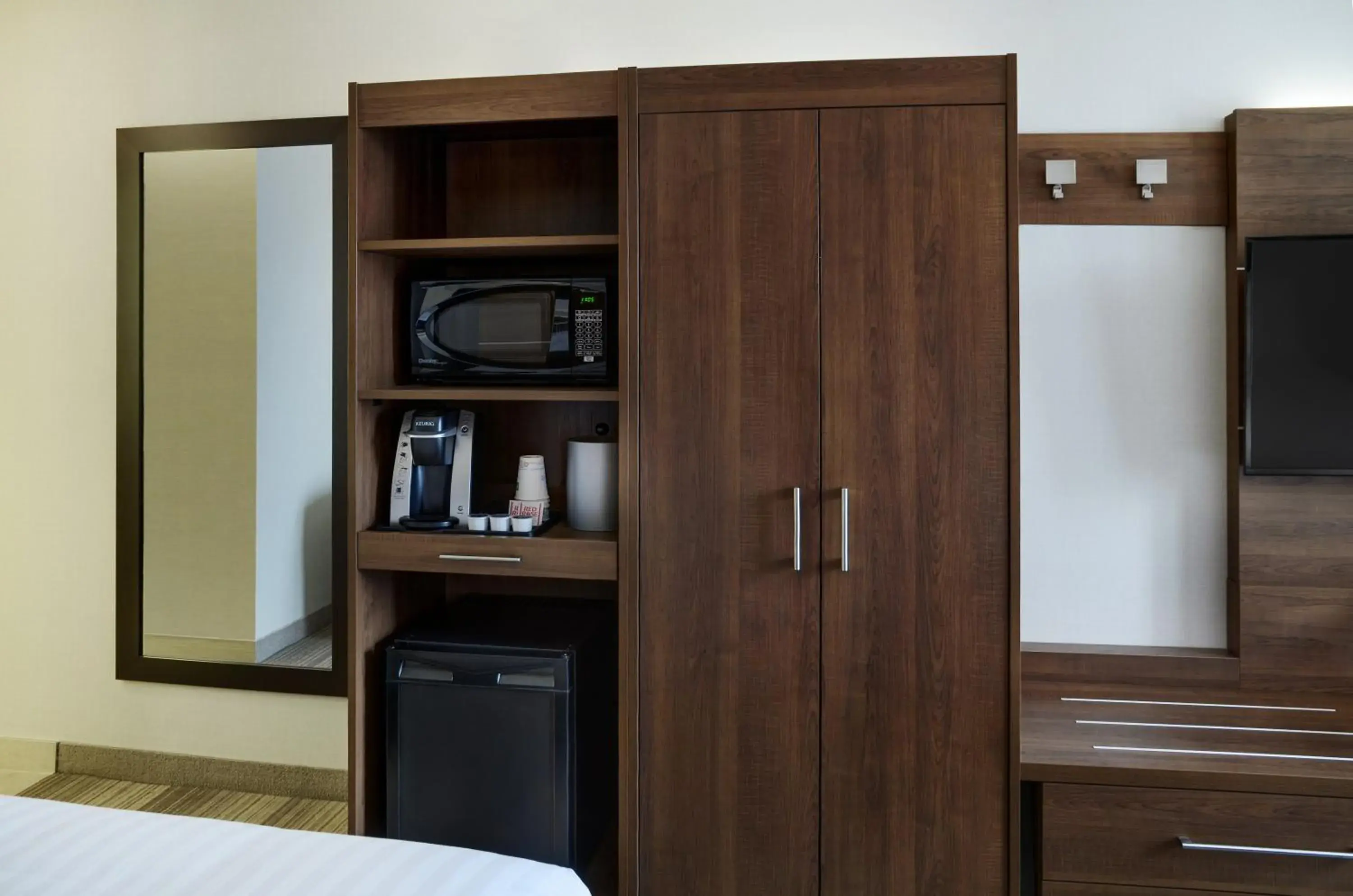 Photo of the whole room, Bed in Holiday Inn Express Toronto Downtown by IHG Photo of the whole room, Bed in Holiday Inn Express Toronto Downtown by IHG