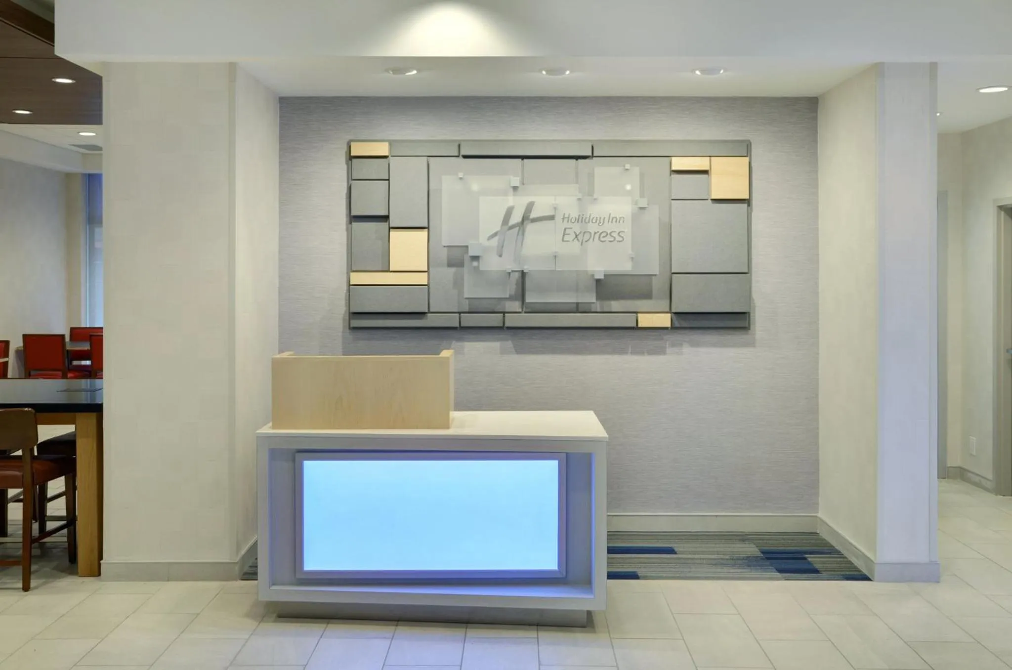 Property building in Holiday Inn Express Toronto Downtown by IHG
