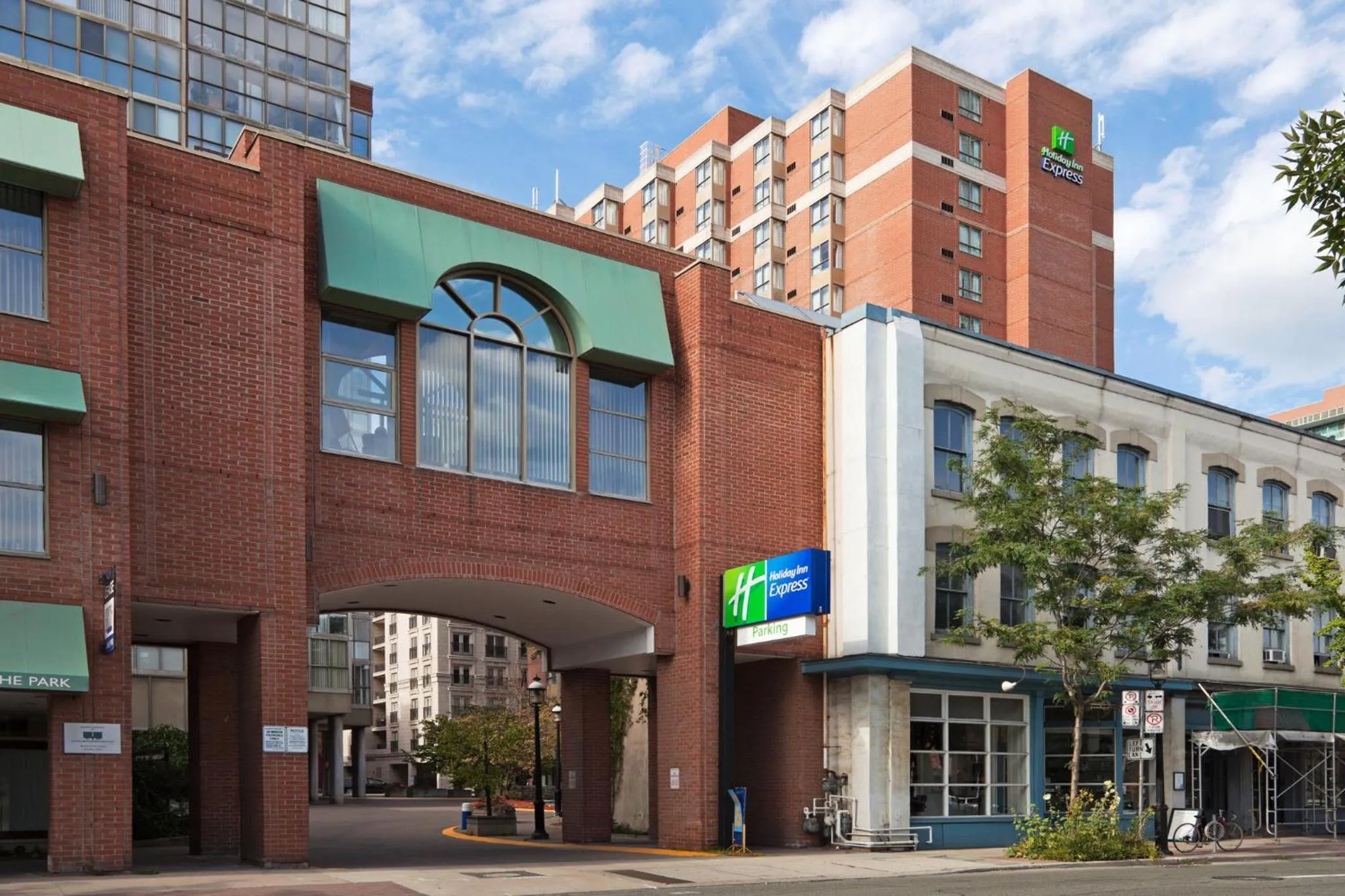 Property building in Holiday Inn Express Toronto Downtown by IHG