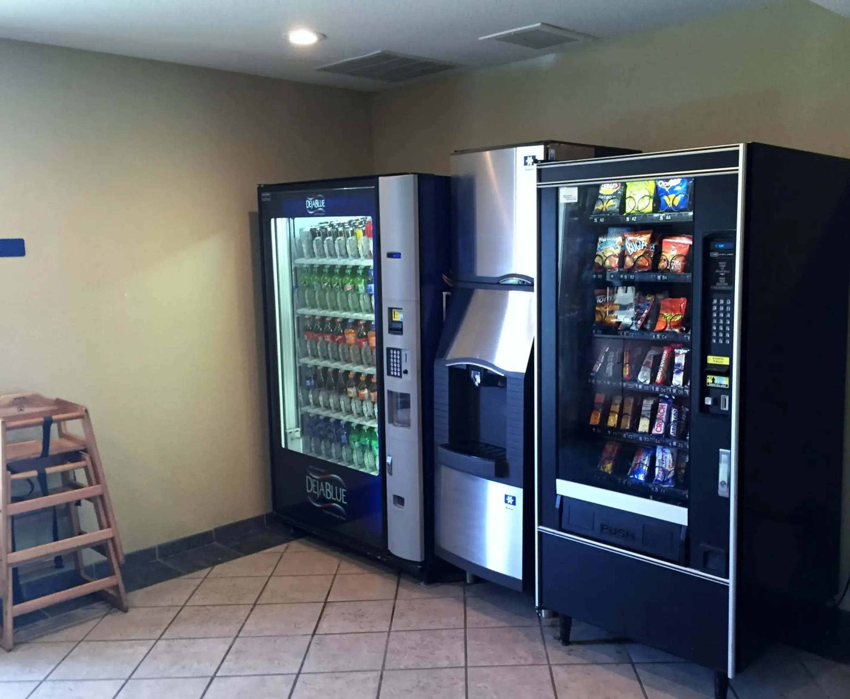 Food in Microtel Inn & Suites Beckley East Food in Microtel Inn & Suites Beckley East