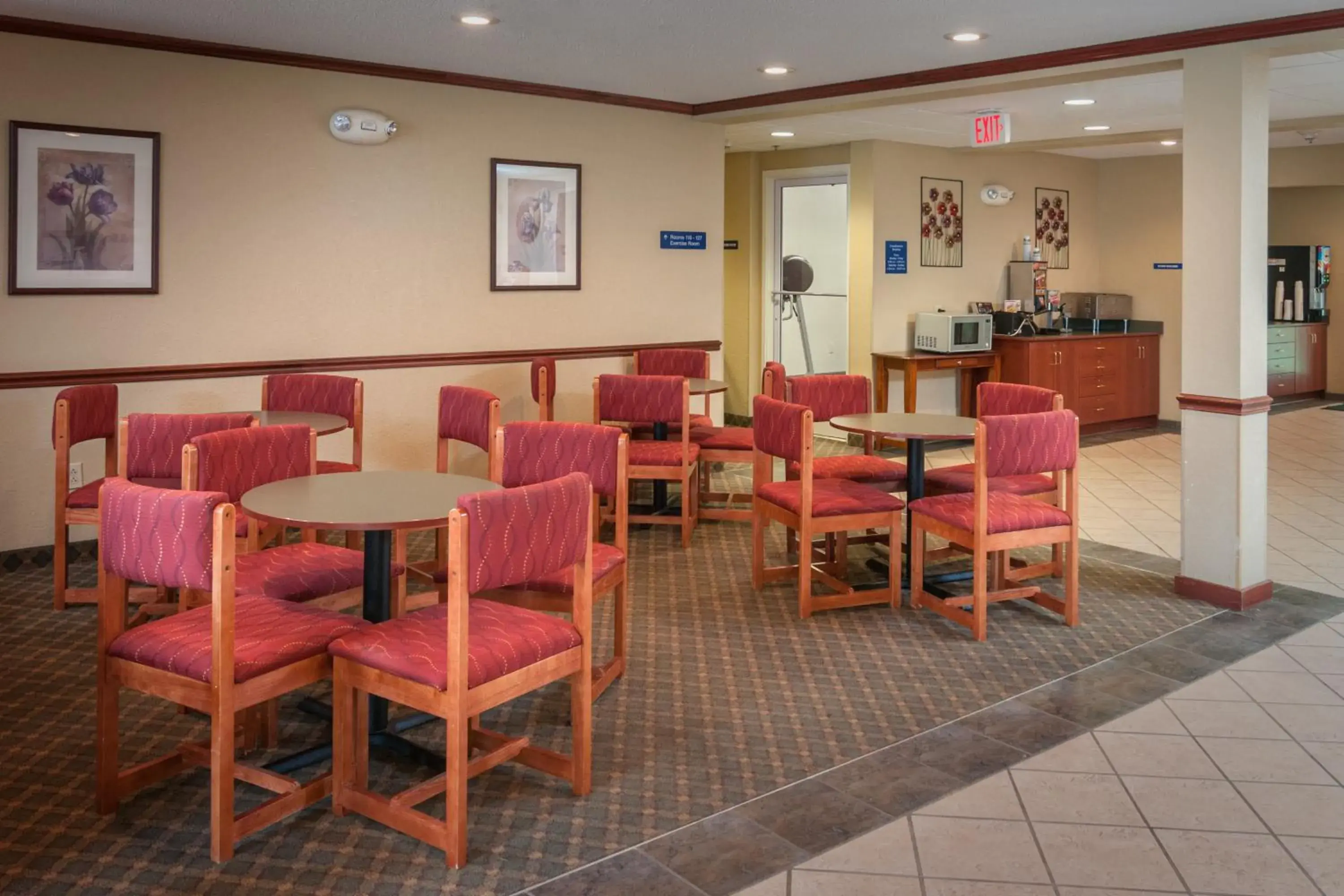 Restaurant/places to eat in Microtel Inn & Suites Beckley East Restaurant/places to eat in Microtel Inn & Suites Beckley East